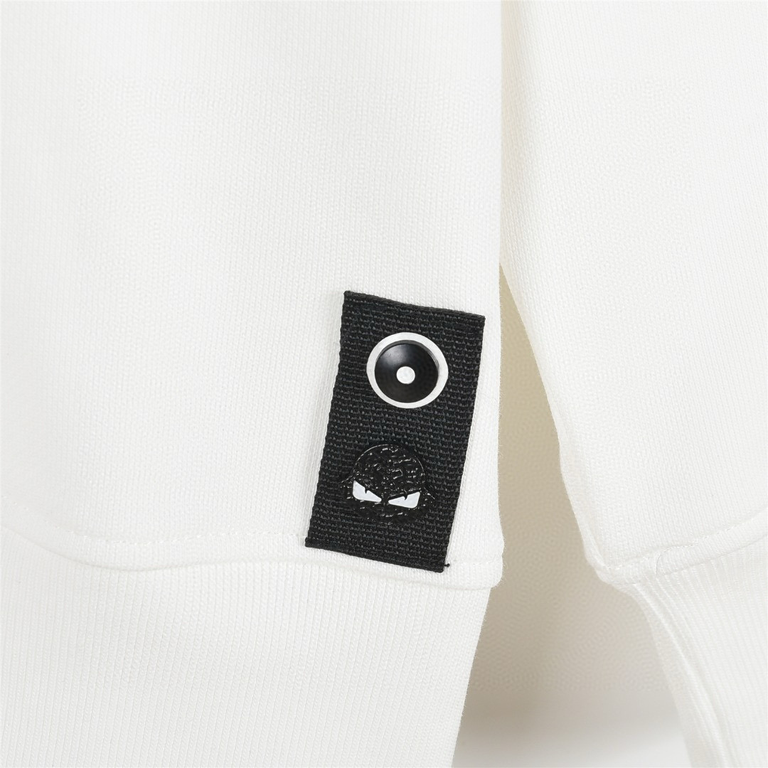 Fendi 펜디 악마의눈 몬스터 라운드넥 맨투맨 11