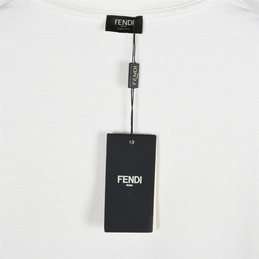 Fendi 펜디 악마의눈 몬스터 라운드넥 맨투맨 13