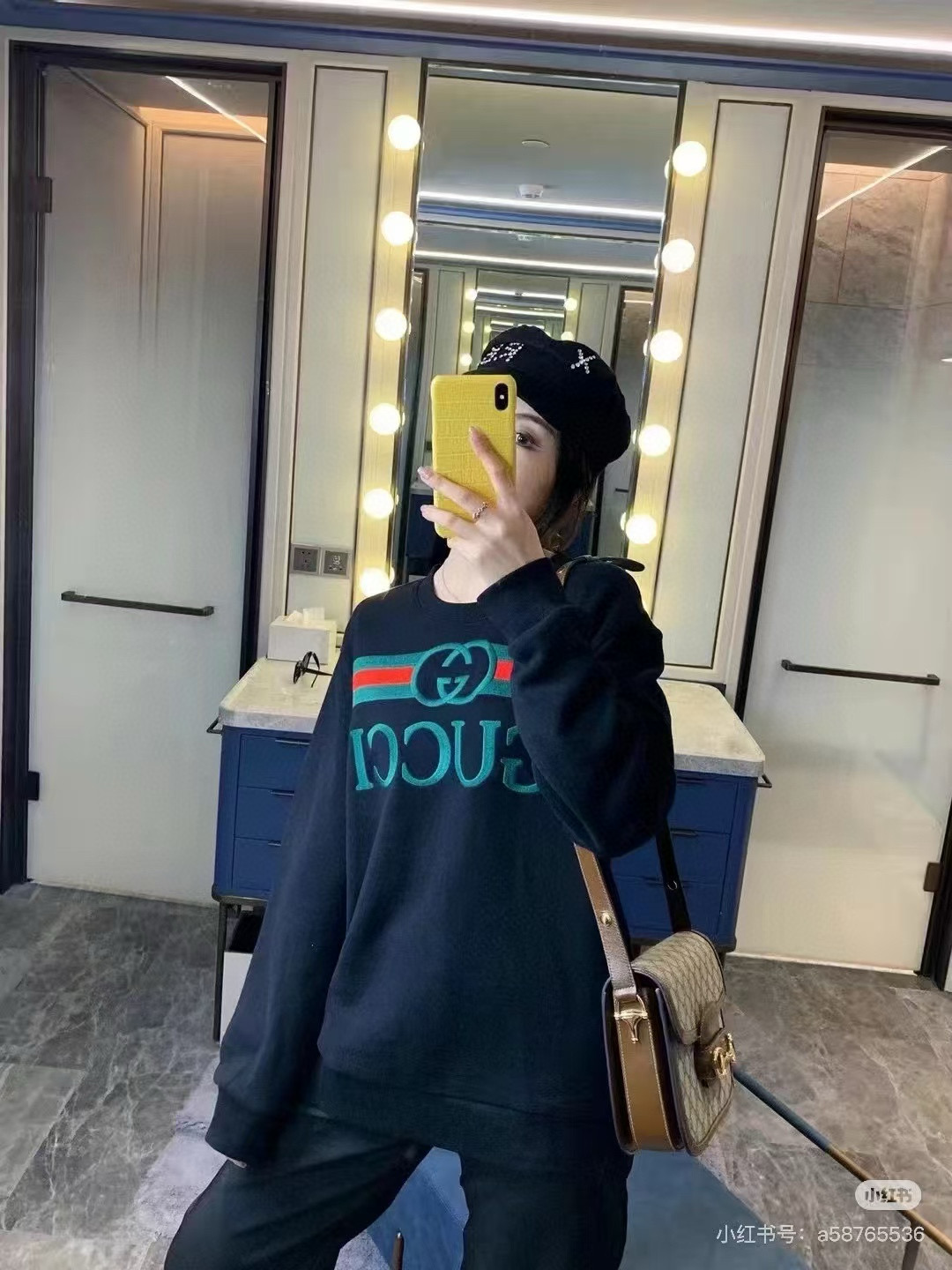 Gucci 구찌 레드 그린 웨이스트 밴드 로고 자수 라운드넥 맨투맨 3