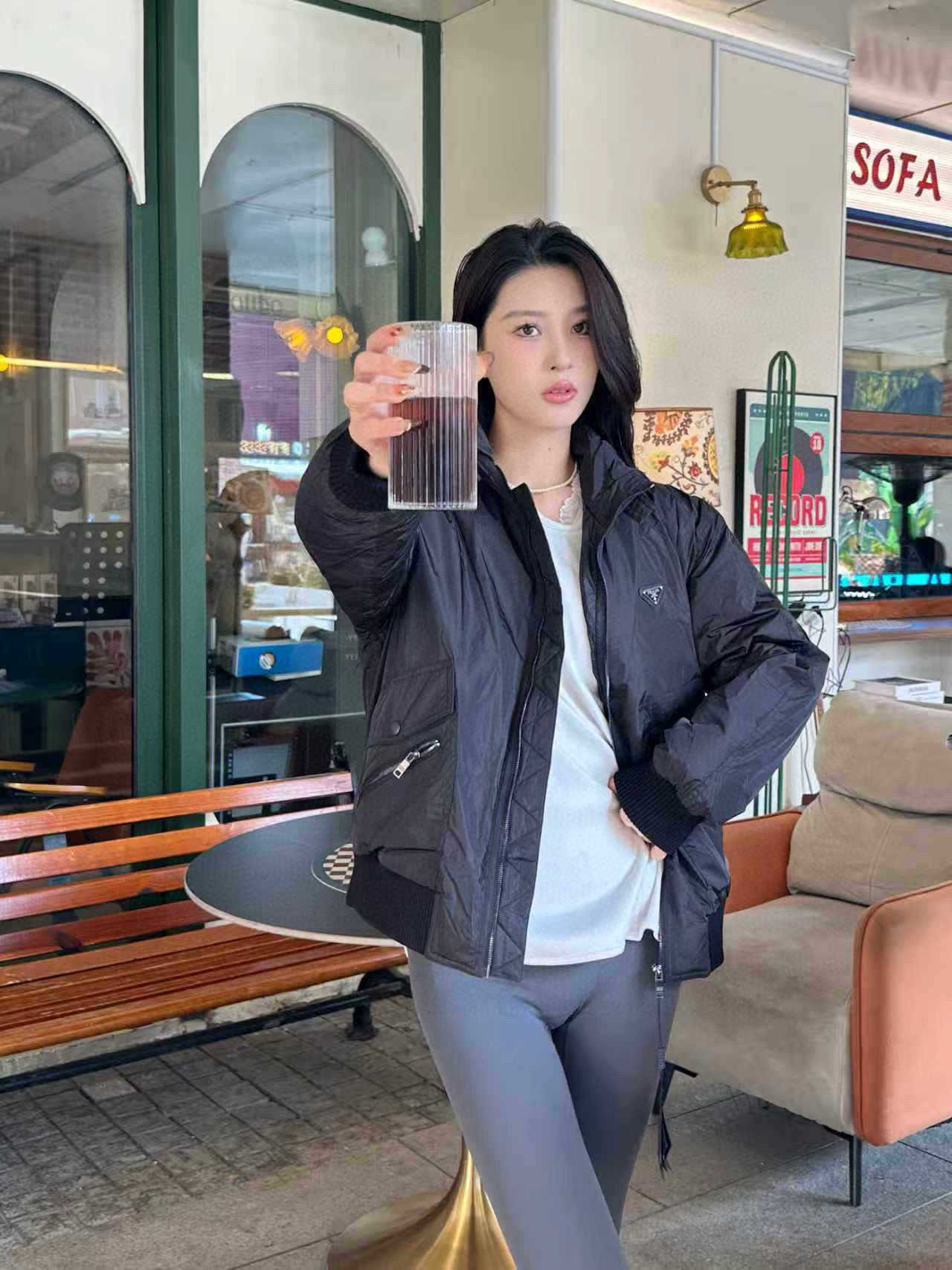 Prada 프라다 하단 플랩 포켓 경량 패딩 점퍼 9