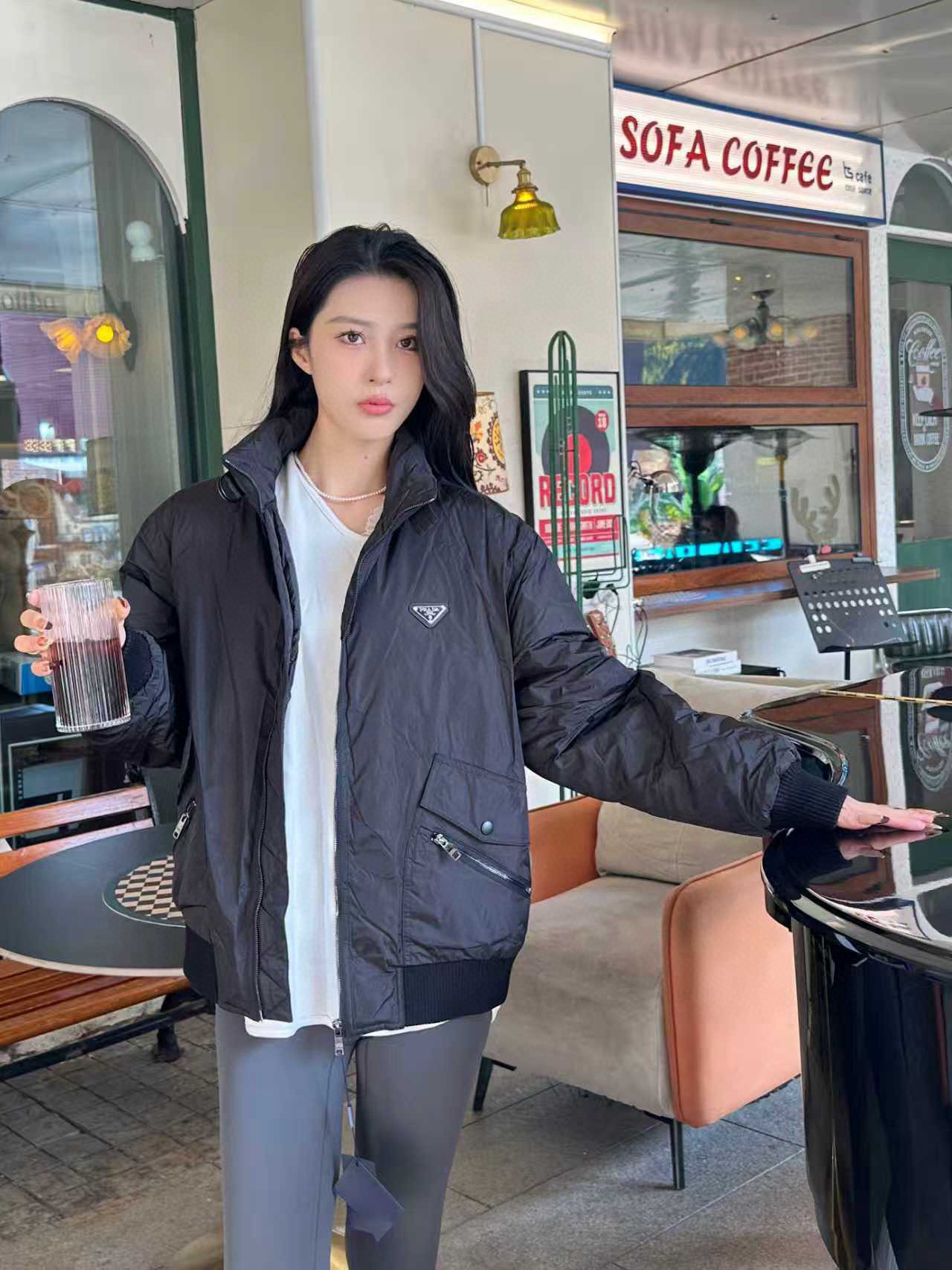 Prada 프라다 하단 플랩 포켓 경량 패딩 점퍼 10