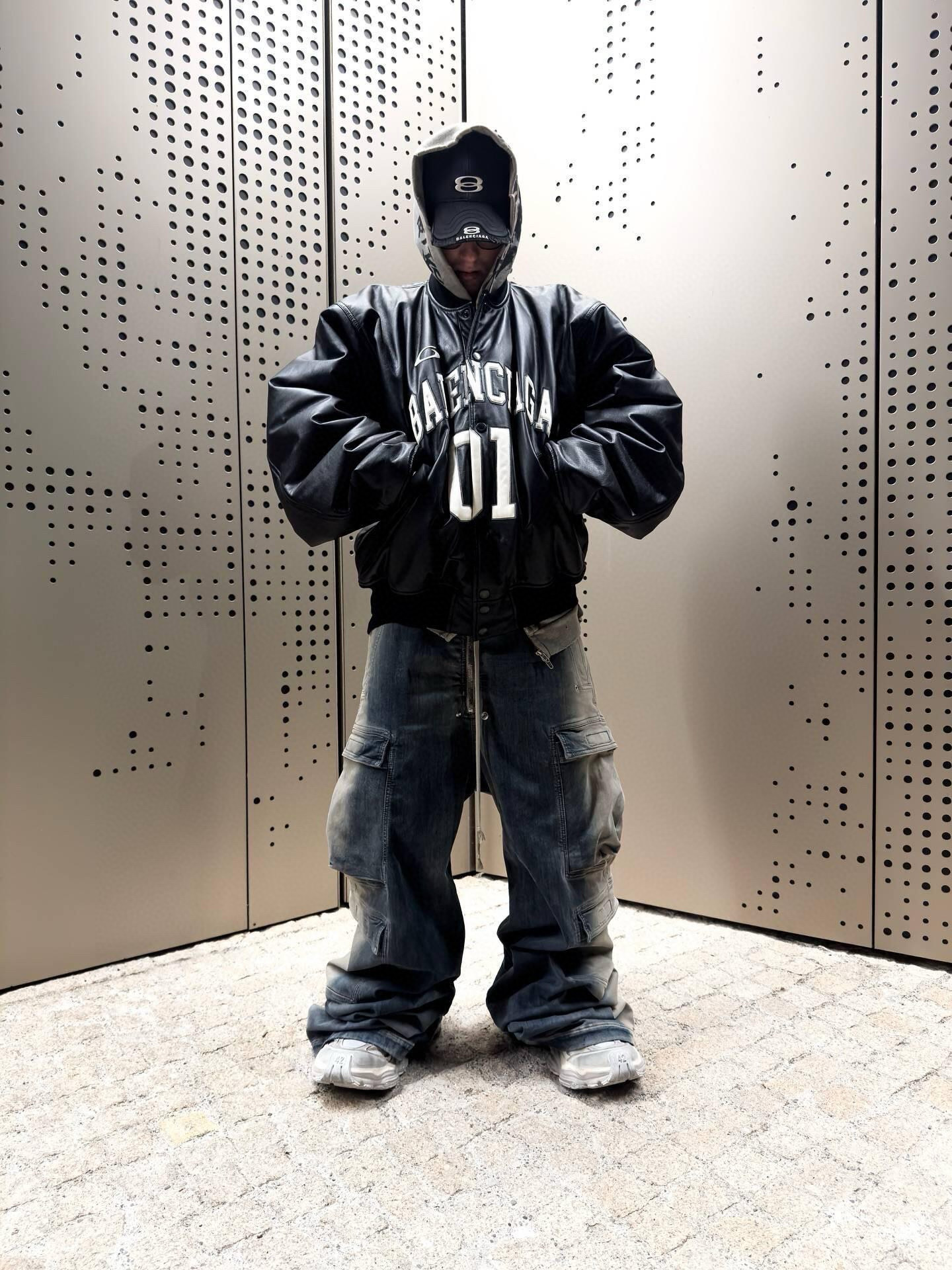 Balenciaga 발렌시아가 로고 자수 농구 레더 플라이트 점퍼 4