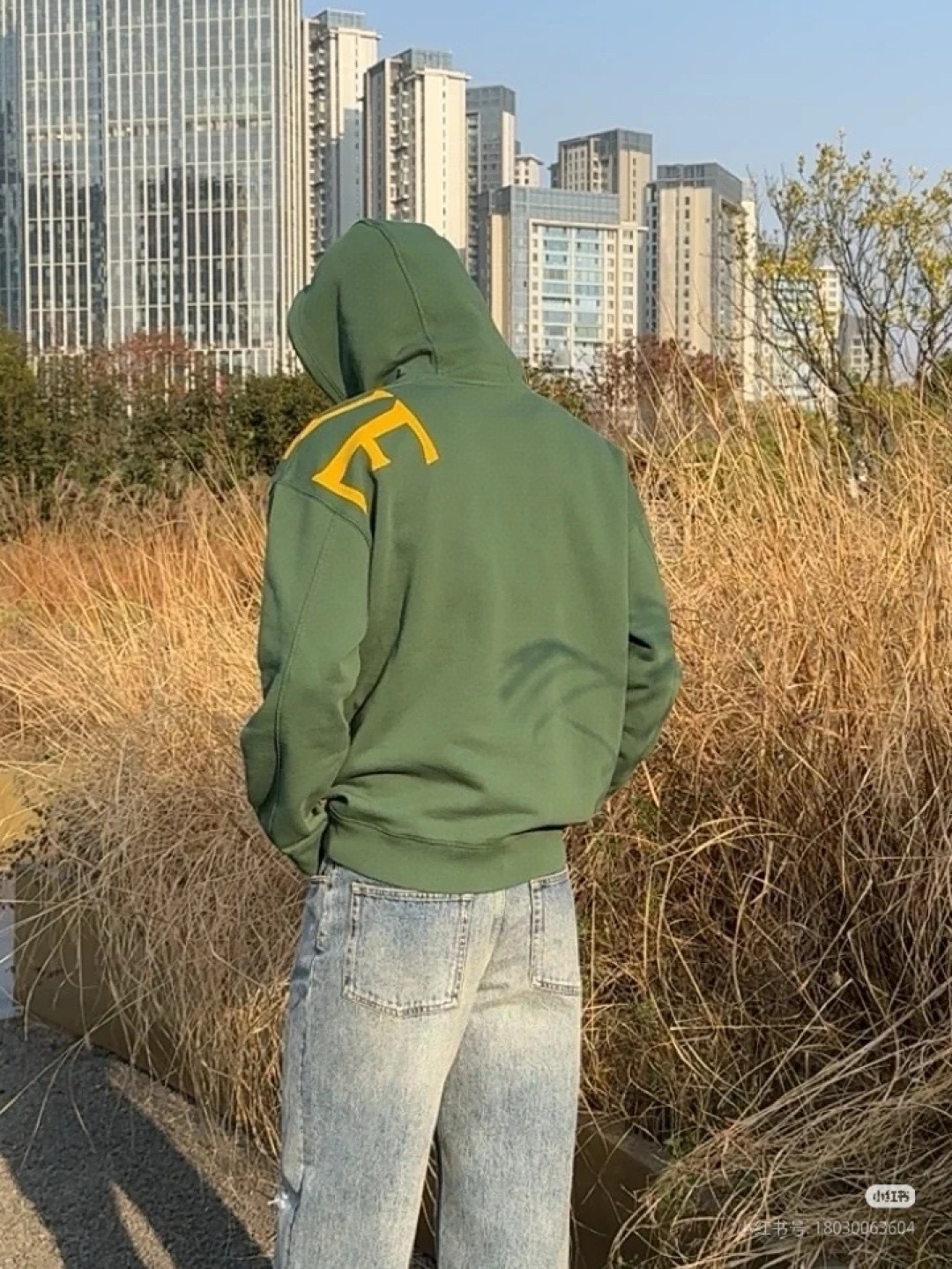 Loewe 로에베 로고 크로스 레터링 후드 티셔츠 7