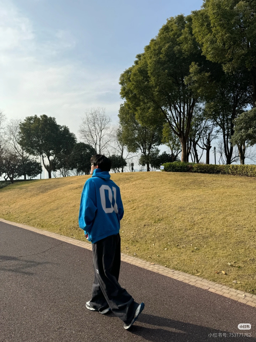 Balenciaga 발렌시아가 01 자수 후드 티셔츠 5