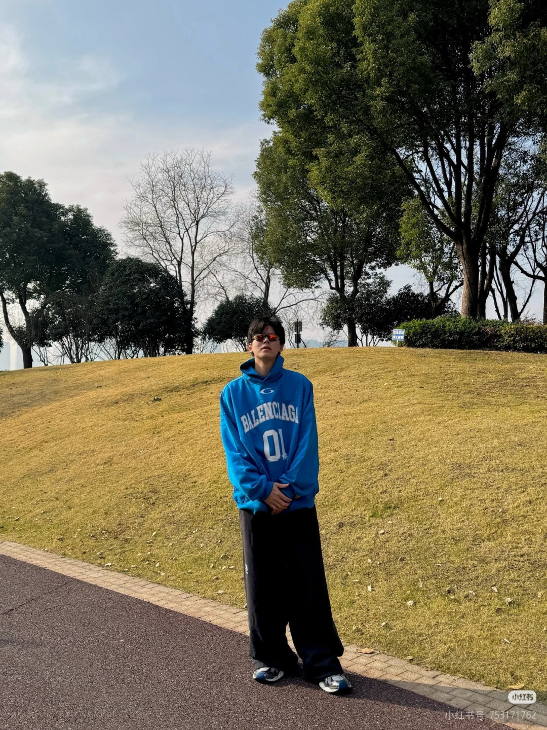 Balenciaga 발렌시아가 01 자수 후드 티셔츠 6