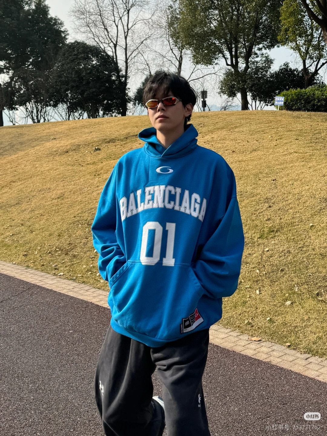 Balenciaga 발렌시아가 01 자수 후드 티셔츠 7