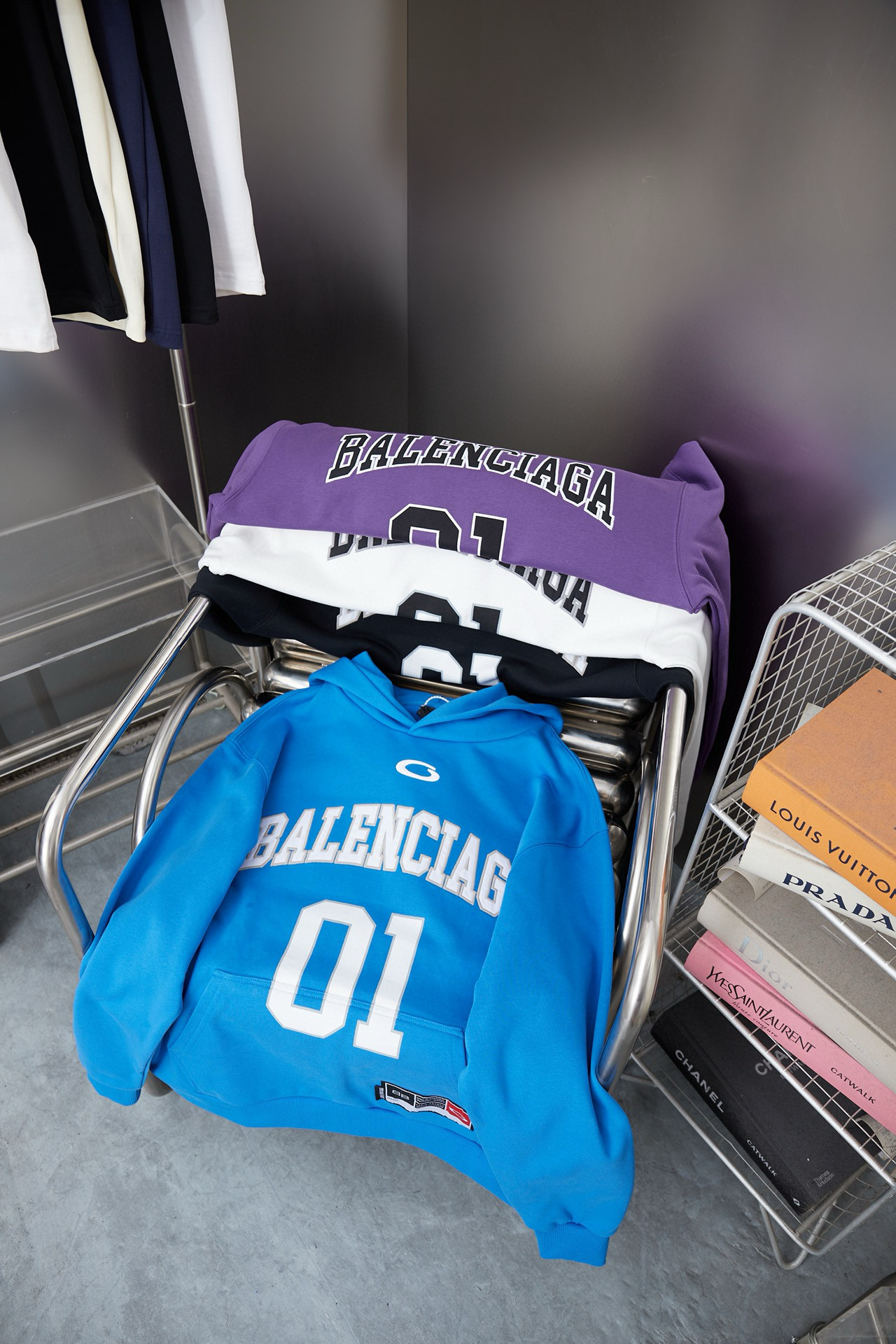 Balenciaga 발렌시아가 01 자수 후드 티셔츠 18