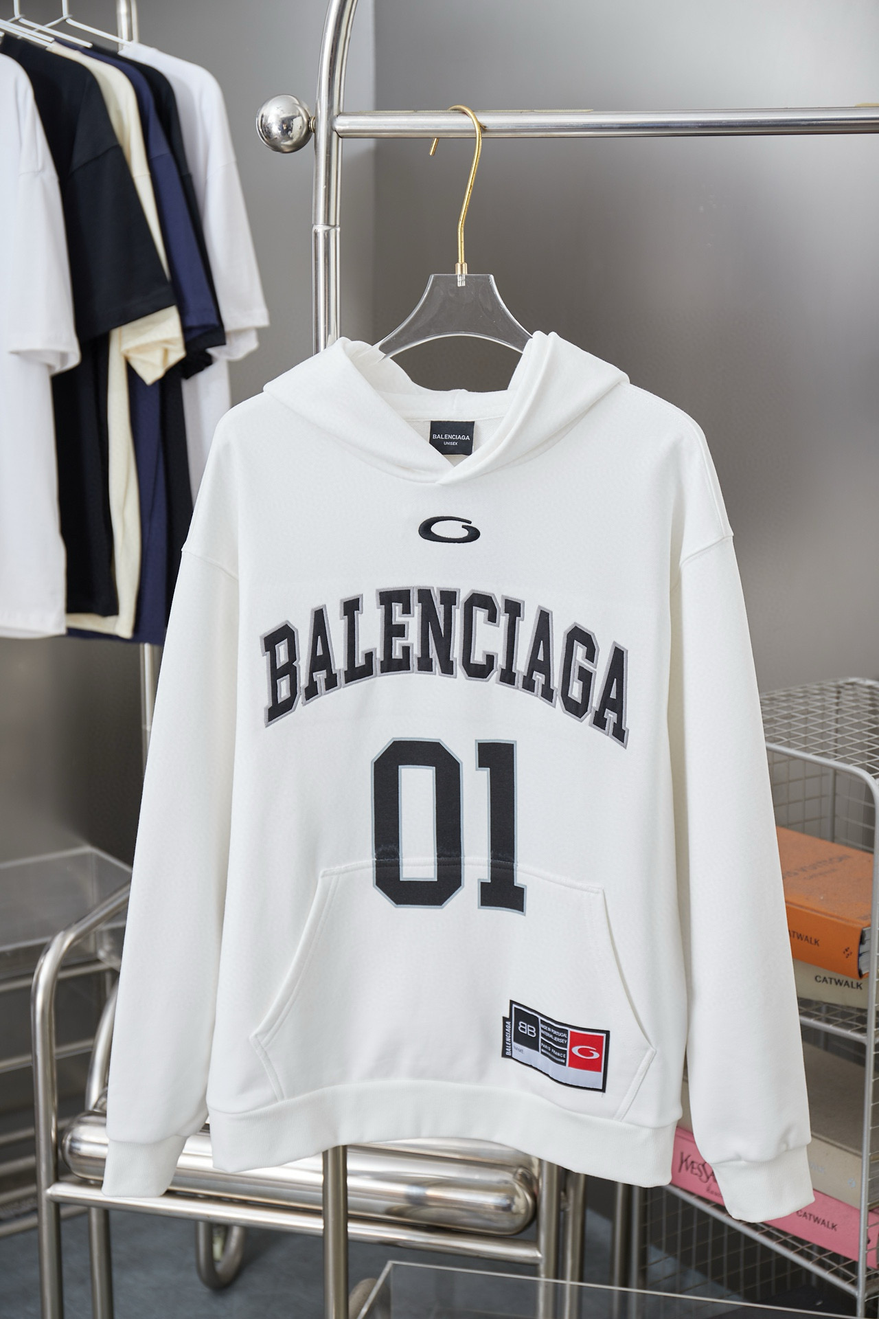 Balenciaga 발렌시아가 01 자수 후드 티셔츠 1