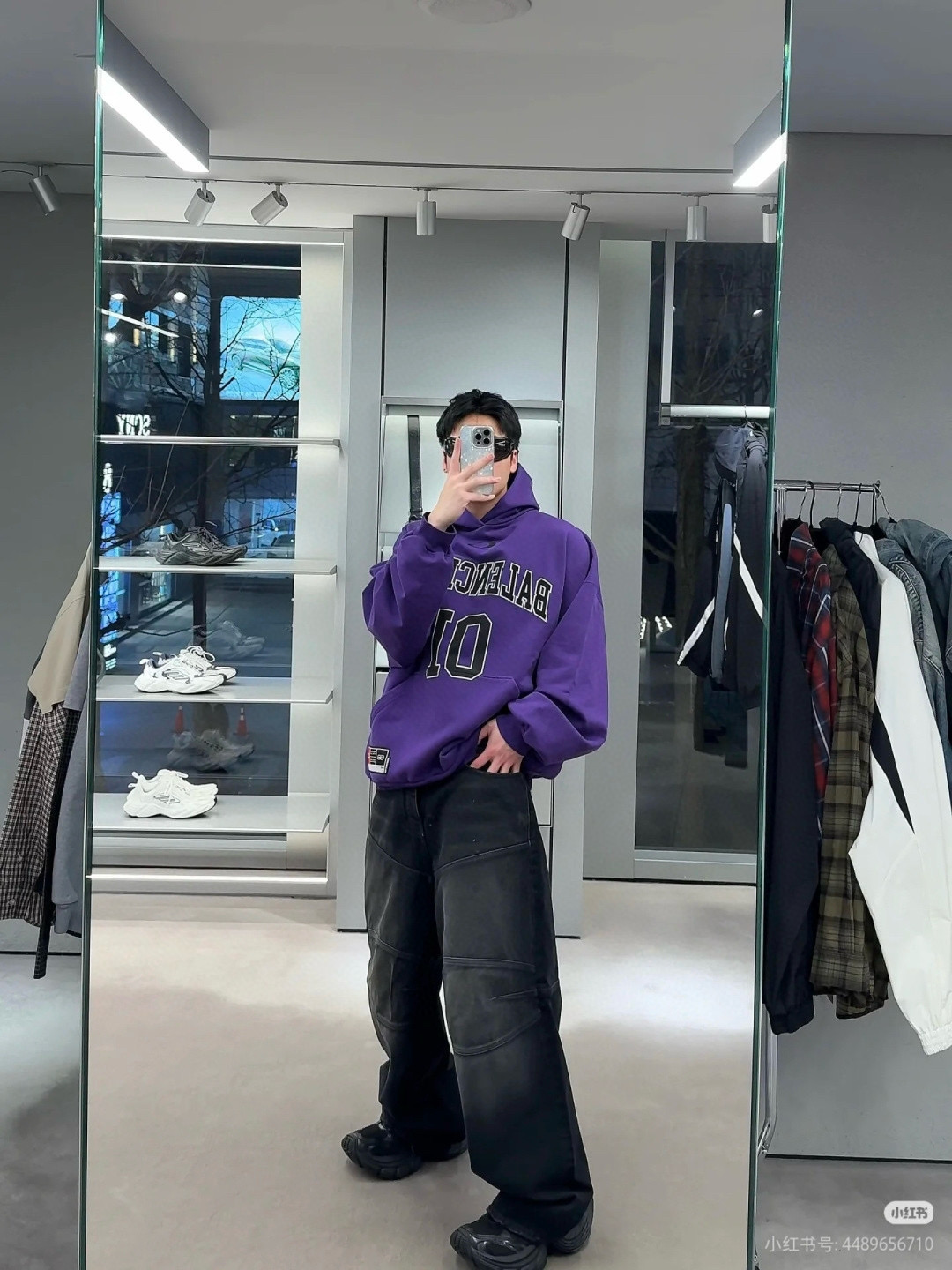 Balenciaga 발렌시아가 01 자수 후드 티셔츠 1