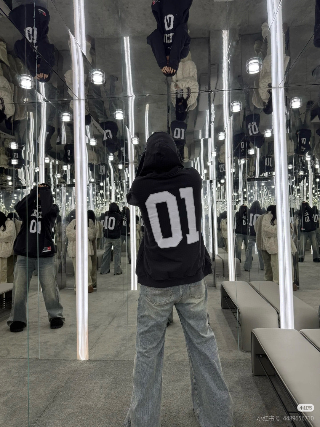 Balenciaga 발렌시아가 01 자수 후드 티셔츠 7