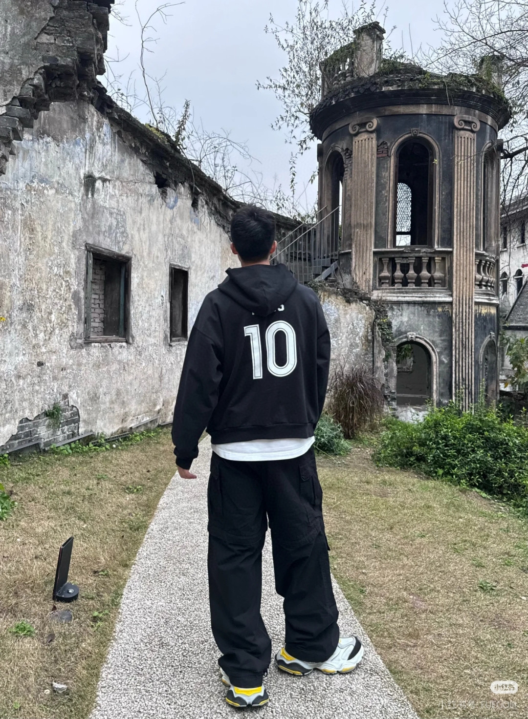 Balenciaga 발렌시아가 엠블럼 로고 집업 후드티 3