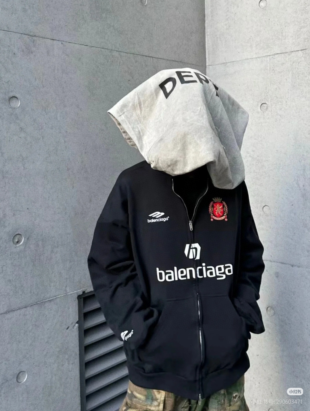 Balenciaga 발렌시아가 엠블럼 로고 집업 후드티 6