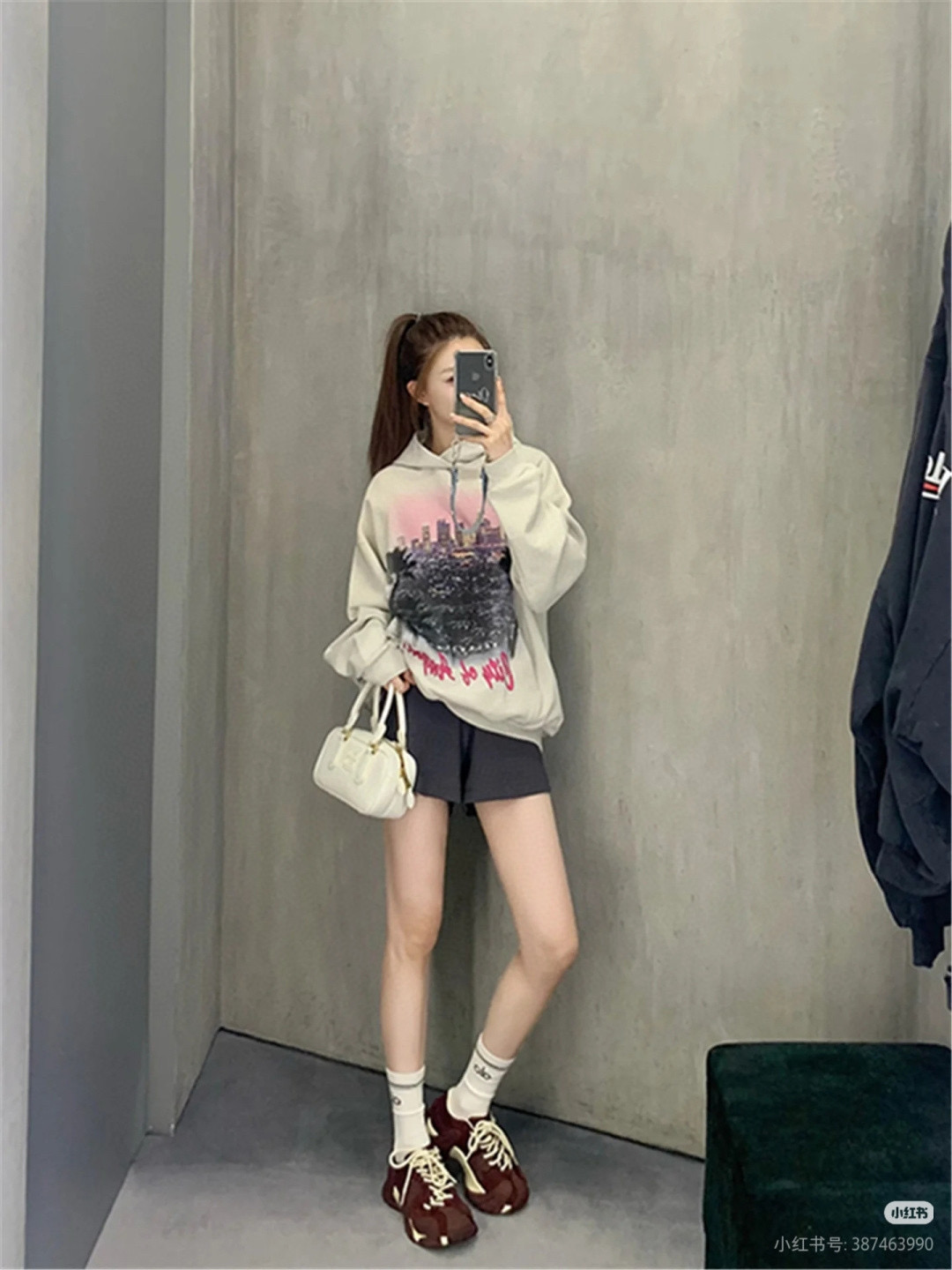 Balenciaga 발렌시아가 시티 오브 엔젤스 야경 프린트 후드티 2