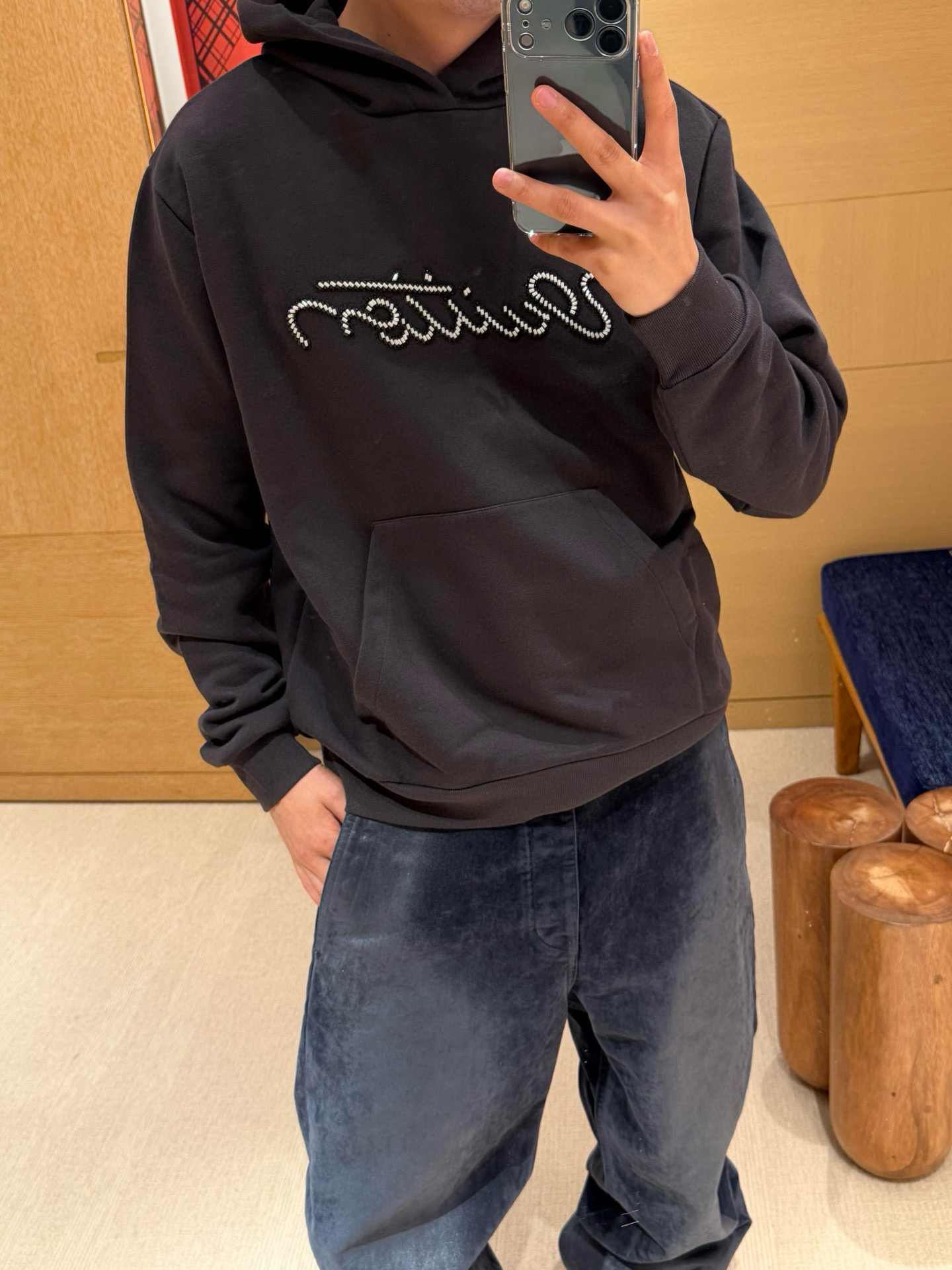 Louis Vuitton 루이비통 루이 비통 진주 장식 로고 후드 티셔츠 3