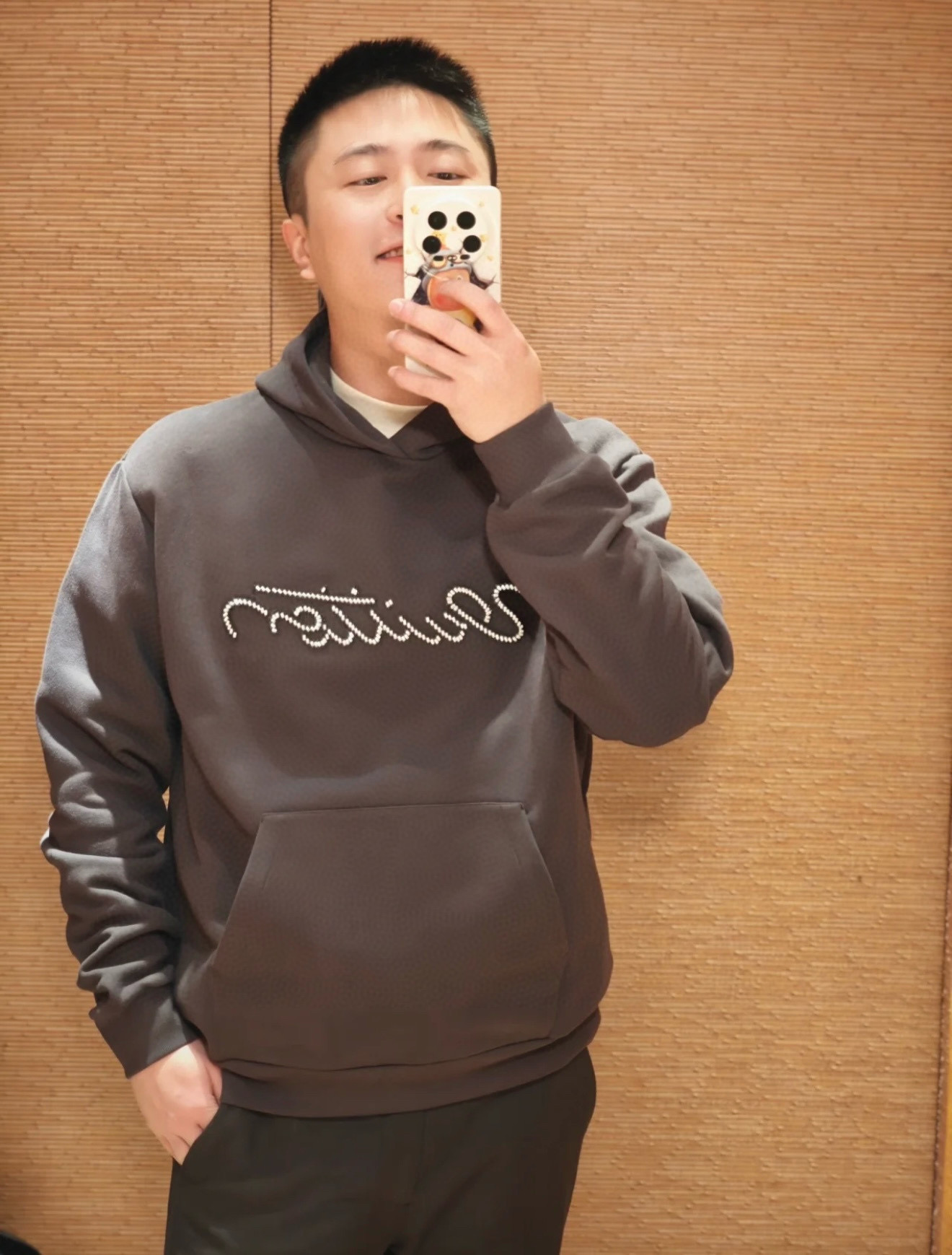 Louis Vuitton 루이비통 루이 비통 진주 장식 로고 후드 티셔츠 4