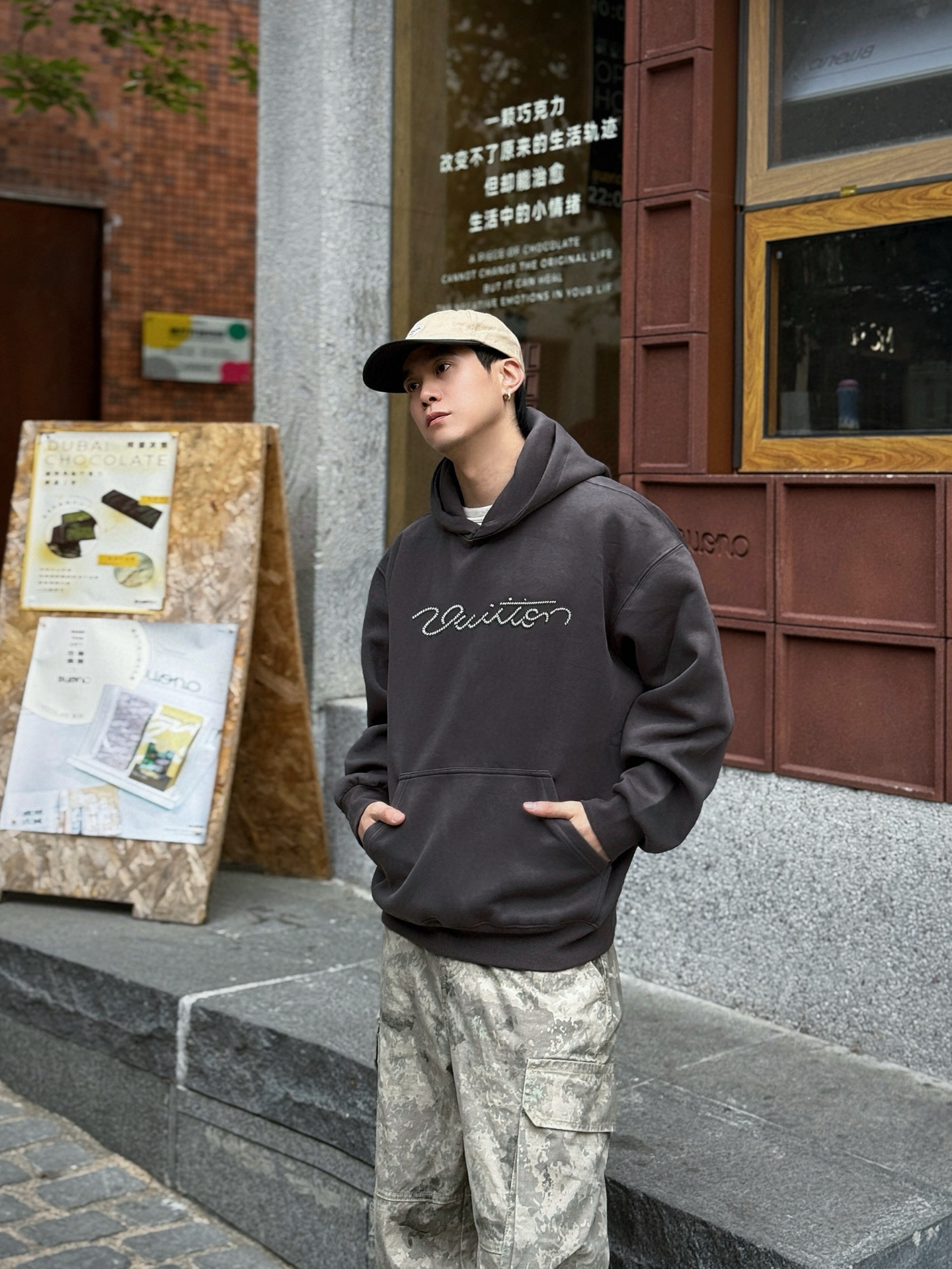 Louis Vuitton 루이비통 루이 비통 진주 장식 로고 후드 티셔츠 10