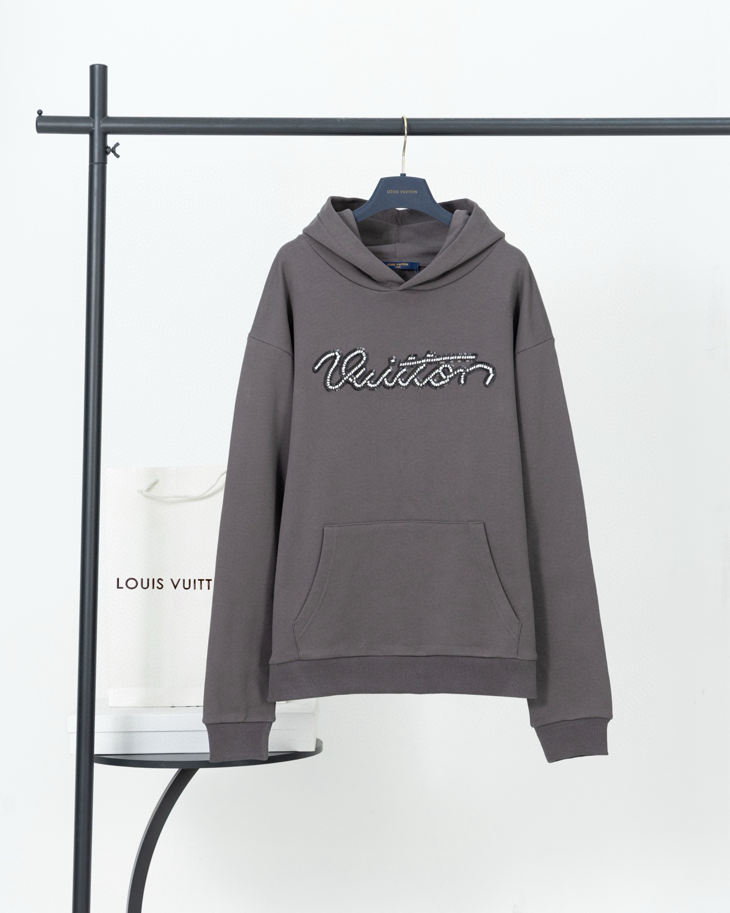 Louis Vuitton 루이비통 루이 비통 진주 장식 로고 후드 티셔츠 17