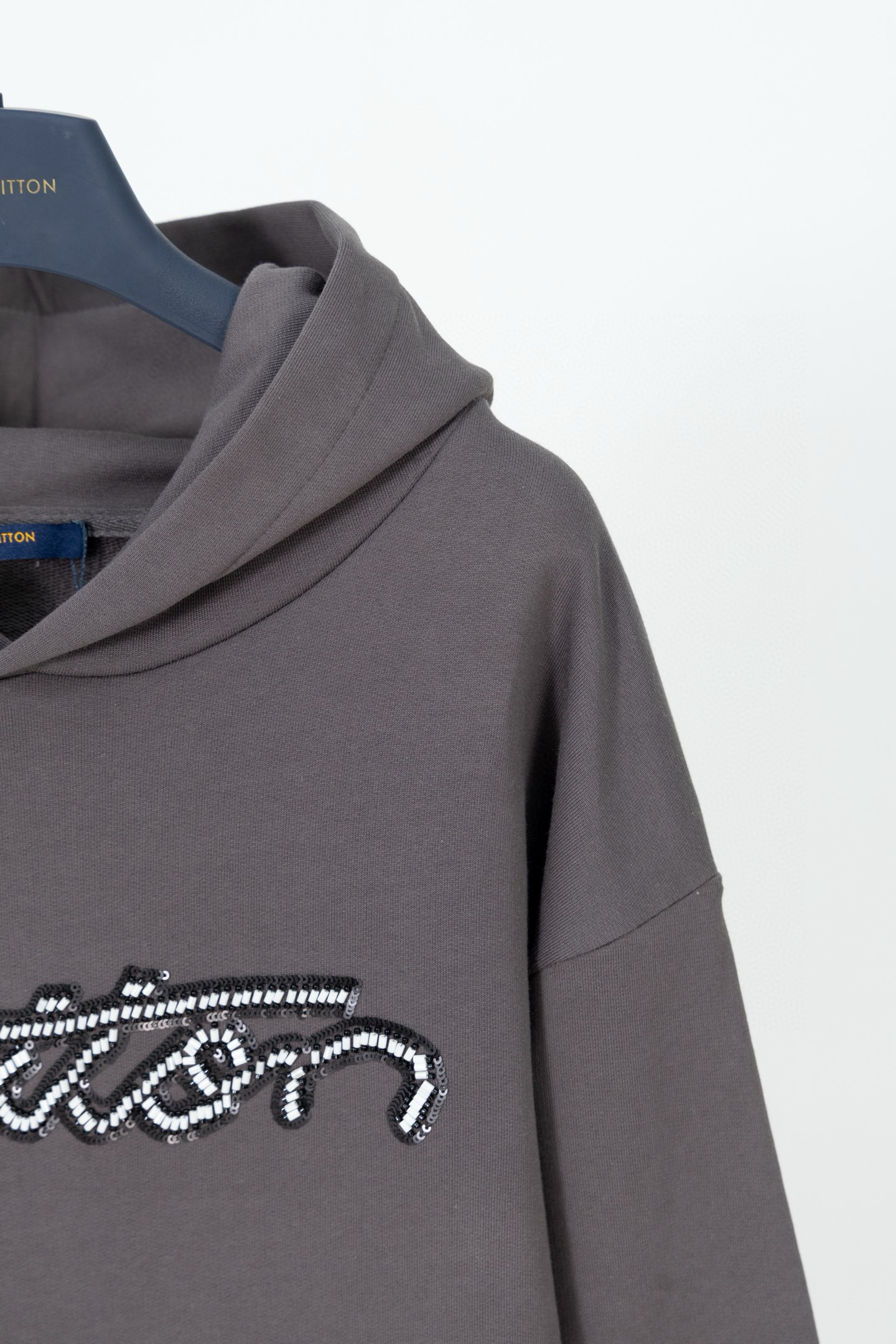 Louis Vuitton 루이비통 루이 비통 진주 장식 로고 후드 티셔츠 21