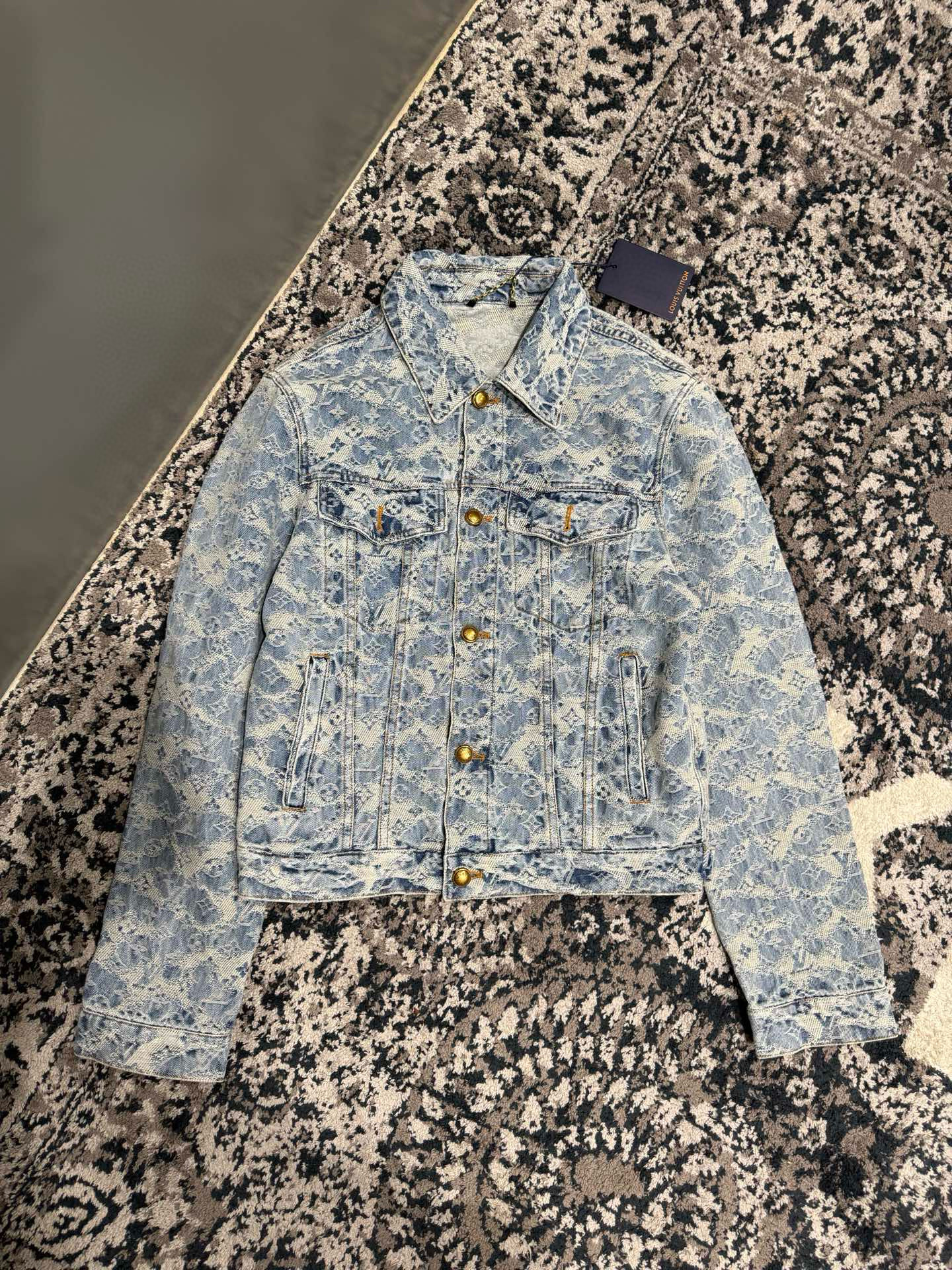 Louis Vuitton 루이비통 루이 비통 포기 모노그램 데님 트러커 재킷 14