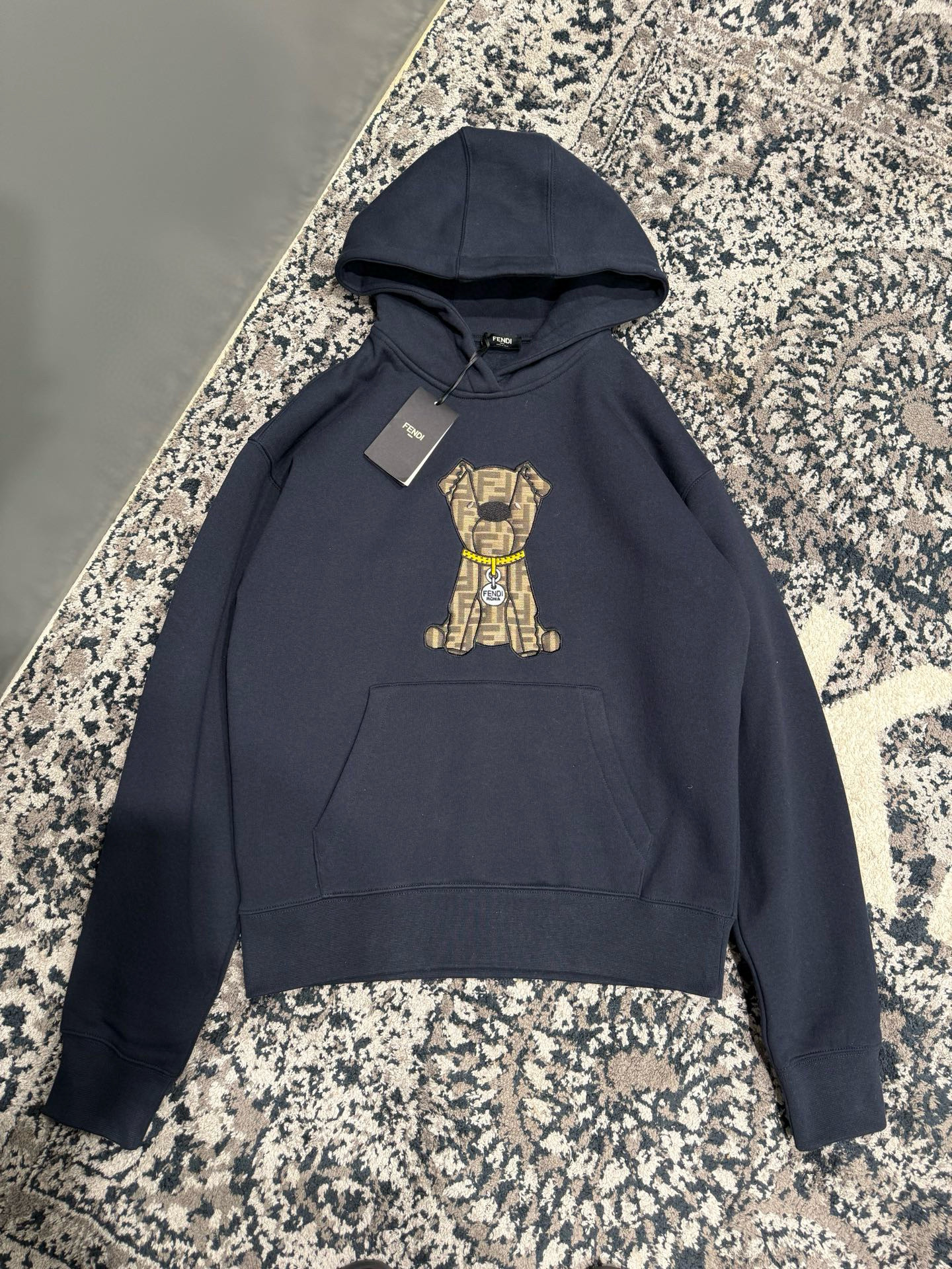 Fendi 펜디 FF 강아지 자수 네이비 후드 티셔츠 6