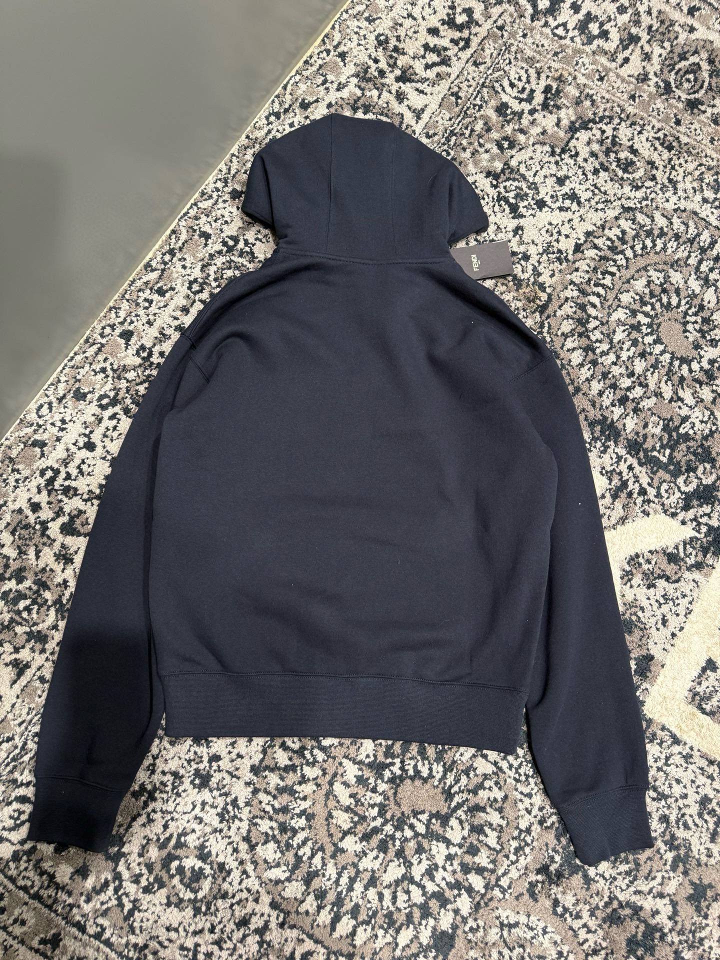 Fendi 펜디 FF 강아지 자수 네이비 후드 티셔츠 7