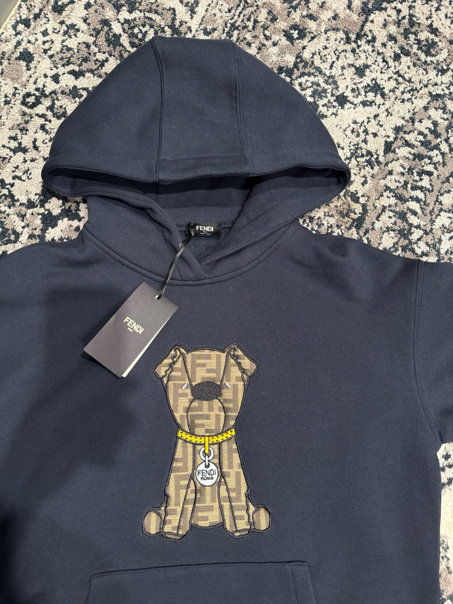 Fendi 펜디 FF 강아지 자수 네이비 후드 티셔츠 8