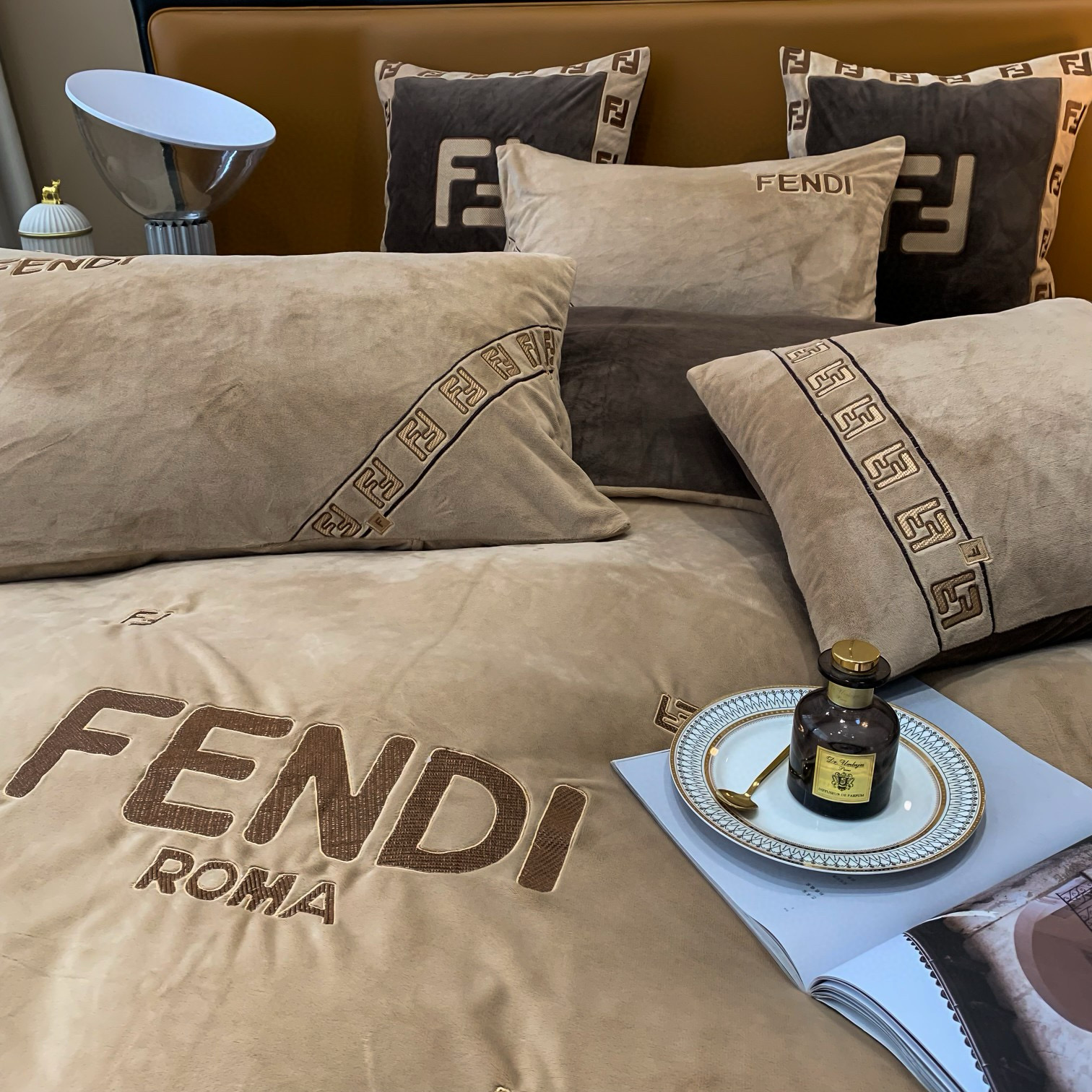 Fendi 펜디 로마 자수 극세사 침구 세트 6