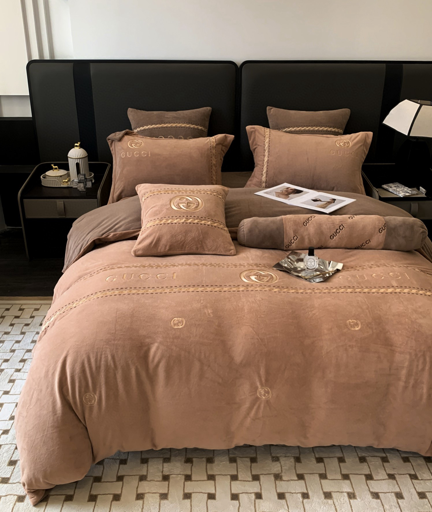 Gucci 구찌 고중량 아기벨벳 자수 침구세트 2