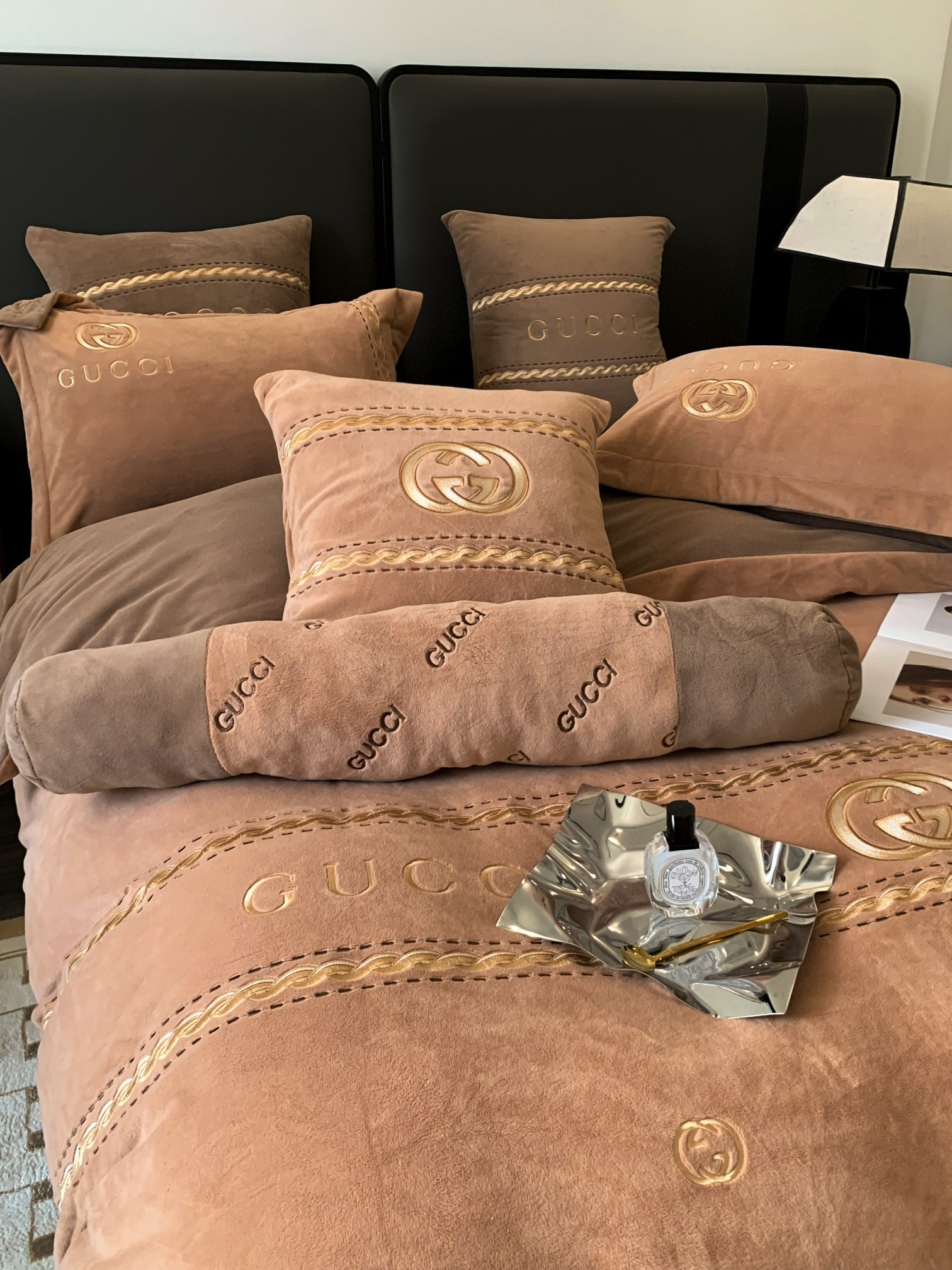 Gucci 구찌 고중량 아기벨벳 자수 침구세트 4