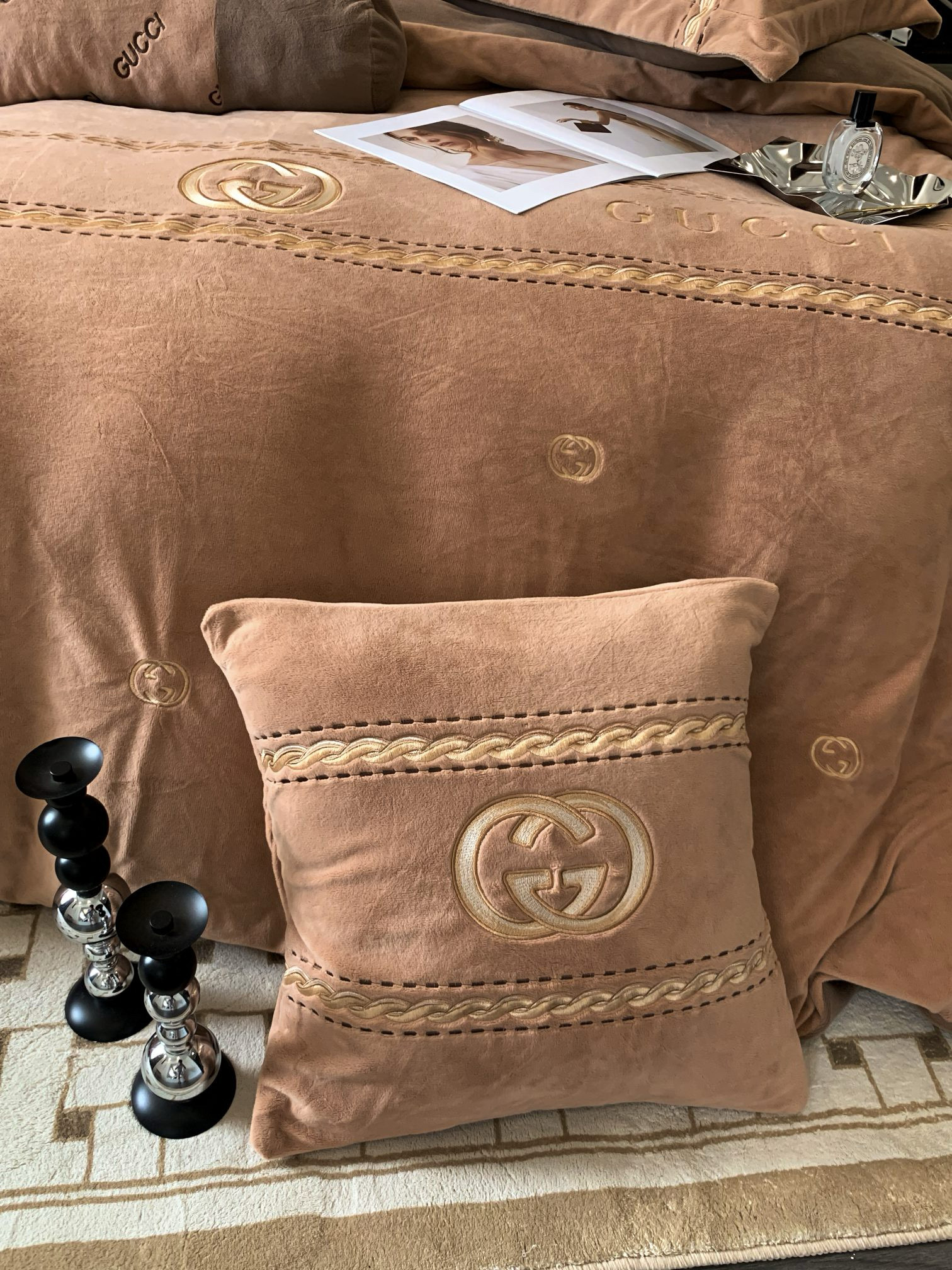 Gucci 구찌 고중량 아기벨벳 자수 침구세트 6