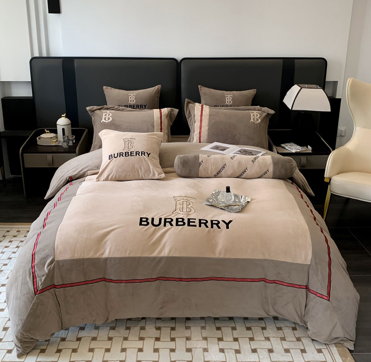 Burberry 버버리 고중량 아기벨벳 자수 침구세트 1