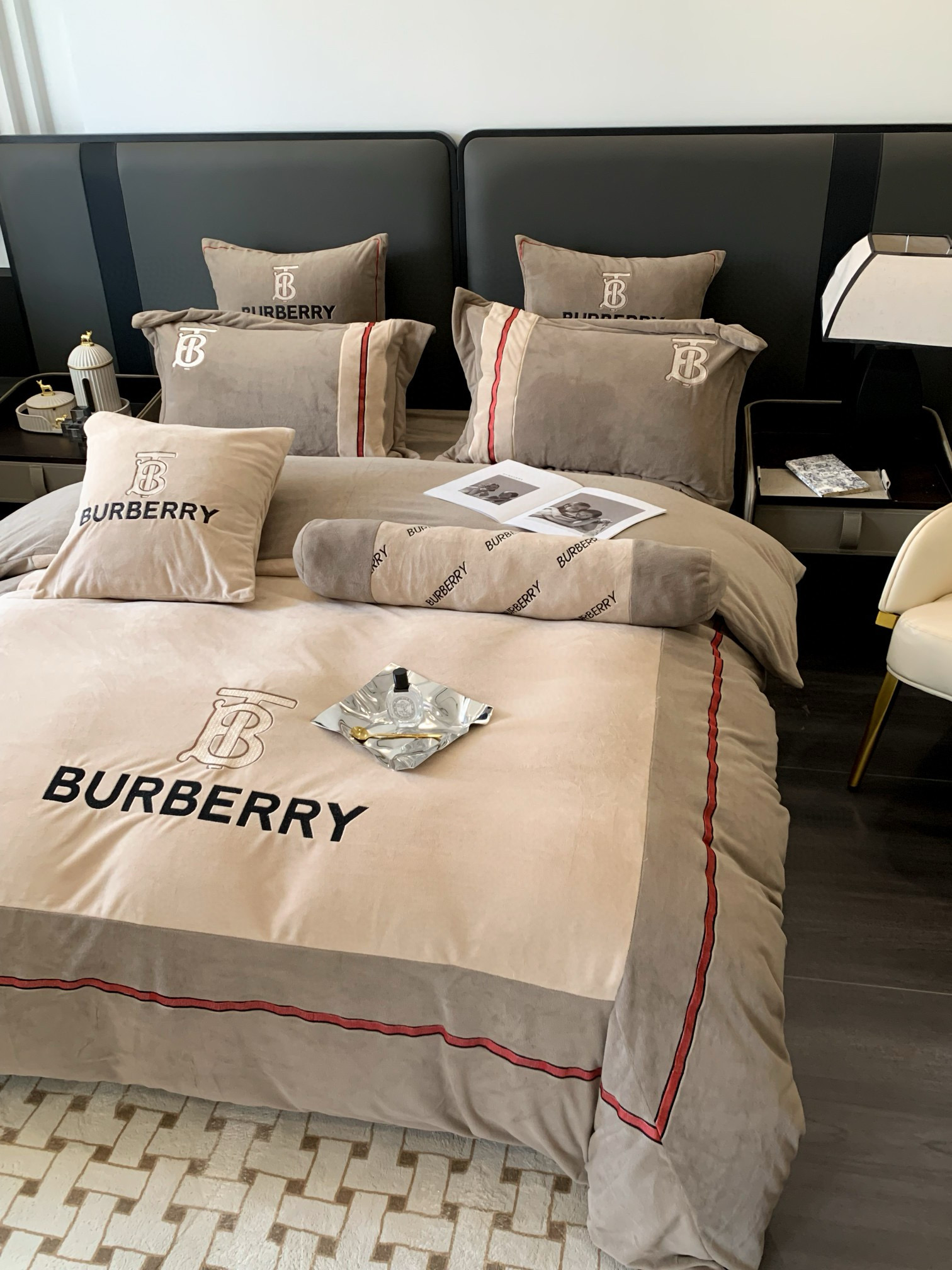 Burberry 버버리 고중량 아기벨벳 자수 침구세트 5