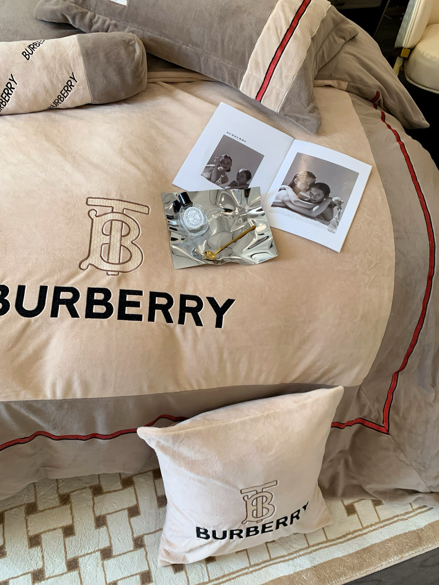 Burberry 버버리 고중량 아기벨벳 자수 침구세트 6