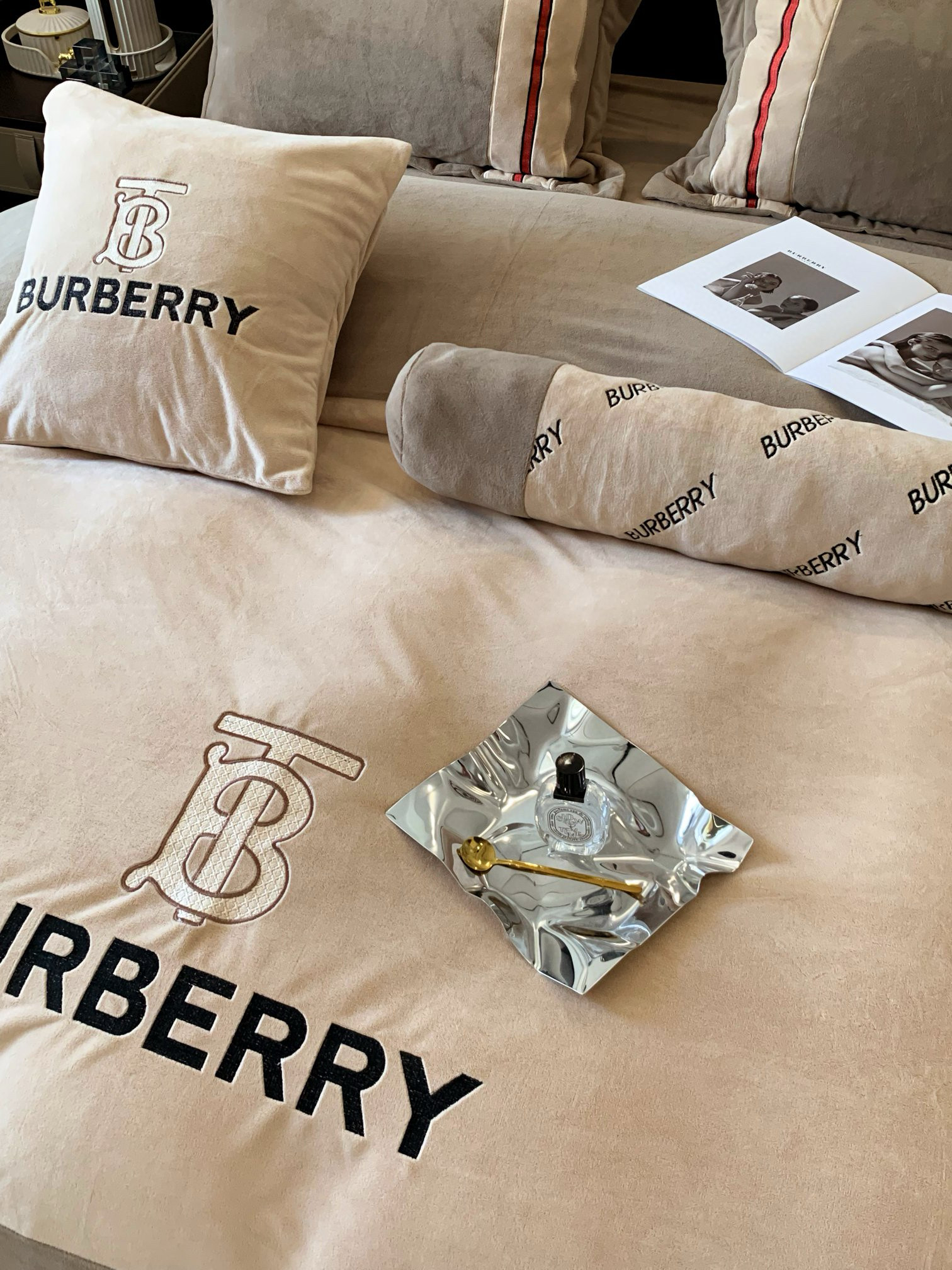 Burberry 버버리 고중량 아기벨벳 자수 침구세트 7