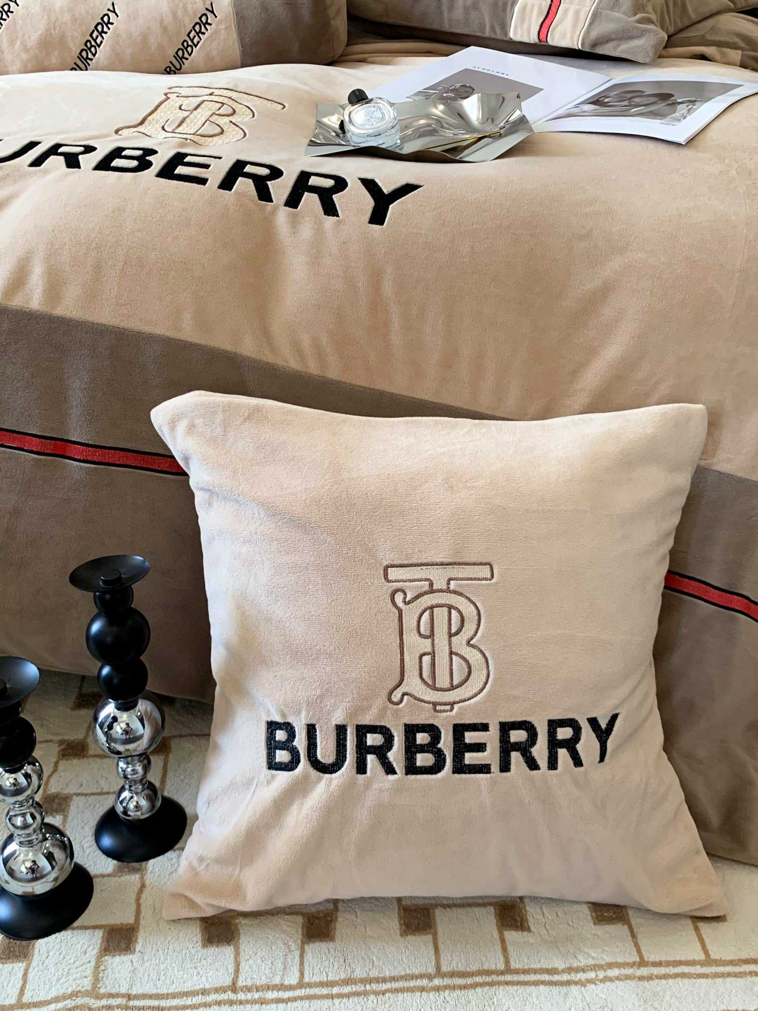 Burberry 버버리 고중량 아기벨벳 자수 침구세트 8