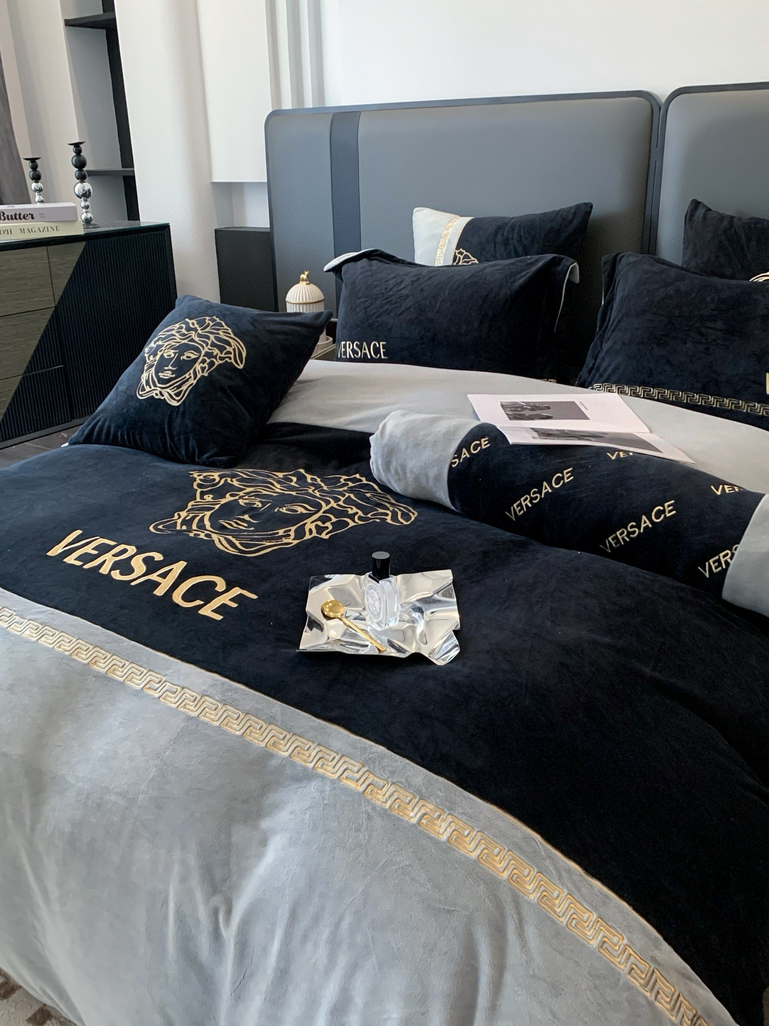 Versace 베르사체 메두사 자수 극세사 침구세트 4