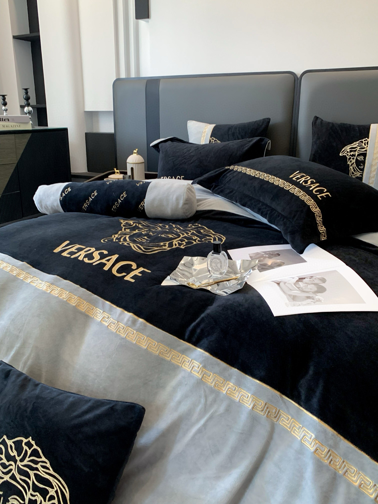 Versace 베르사체 메두사 자수 극세사 침구세트 7