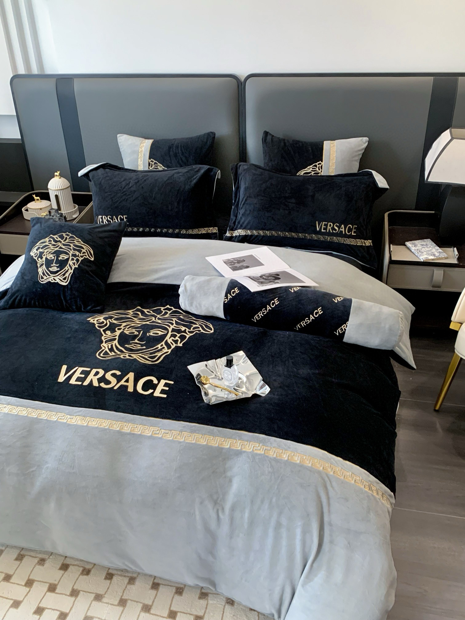 Versace 베르사체 메두사 자수 극세사 침구세트 8