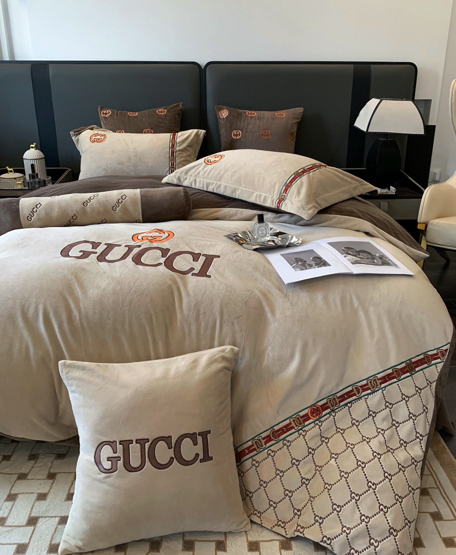 Gucci 구찌 로고 자수 고중량 극세사 침구 세트 5