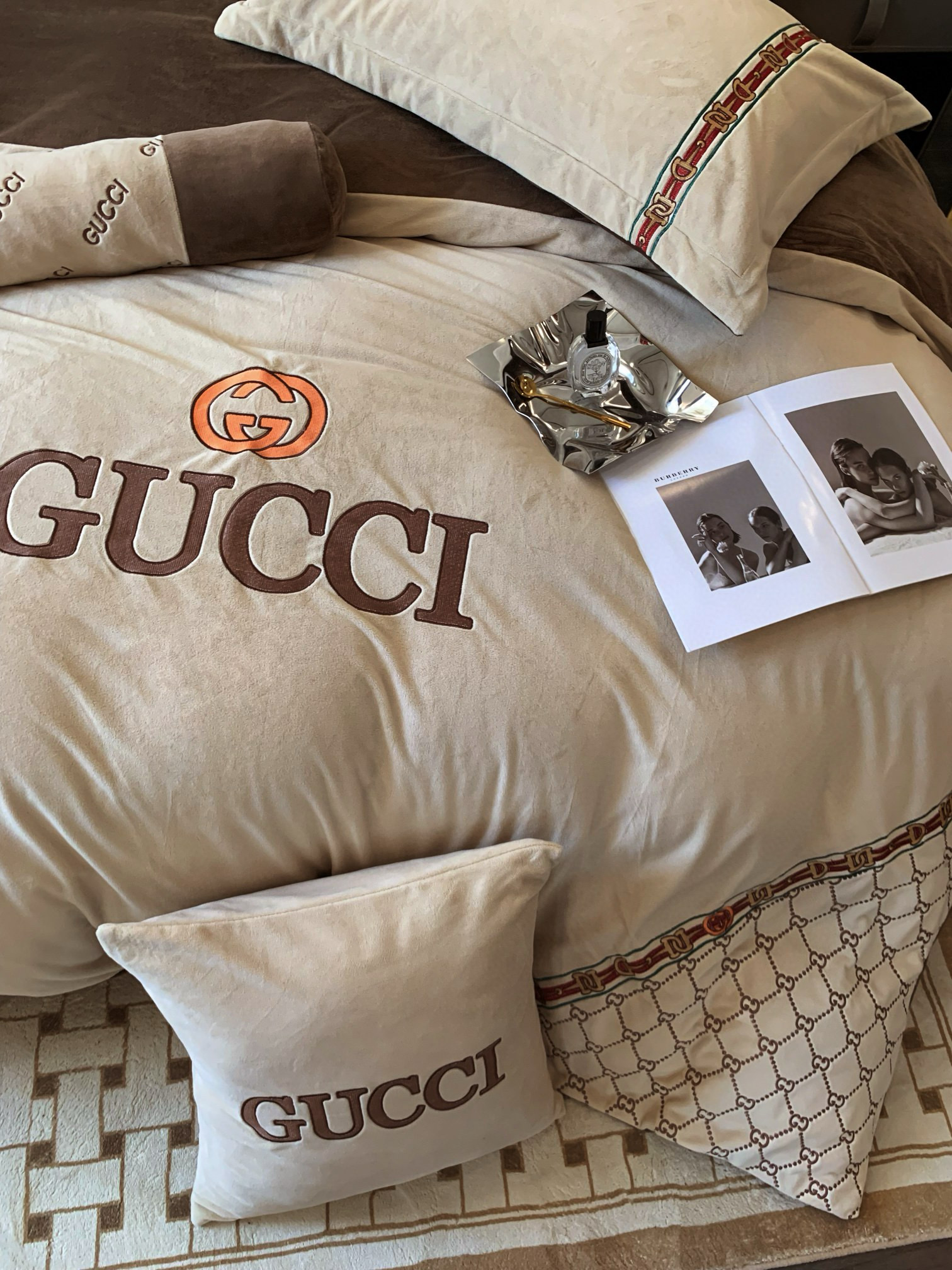 Gucci 구찌 로고 자수 고중량 극세사 침구 세트 7