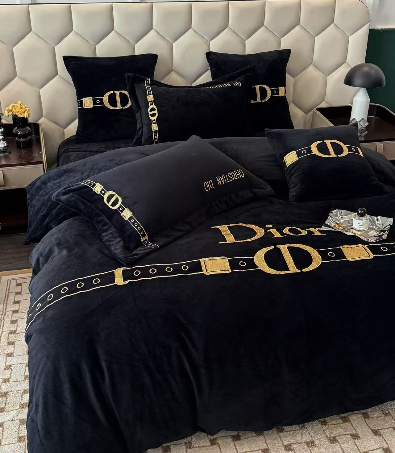 Dior 디올 벨트 자수 블랙 극세사 침구세트 4