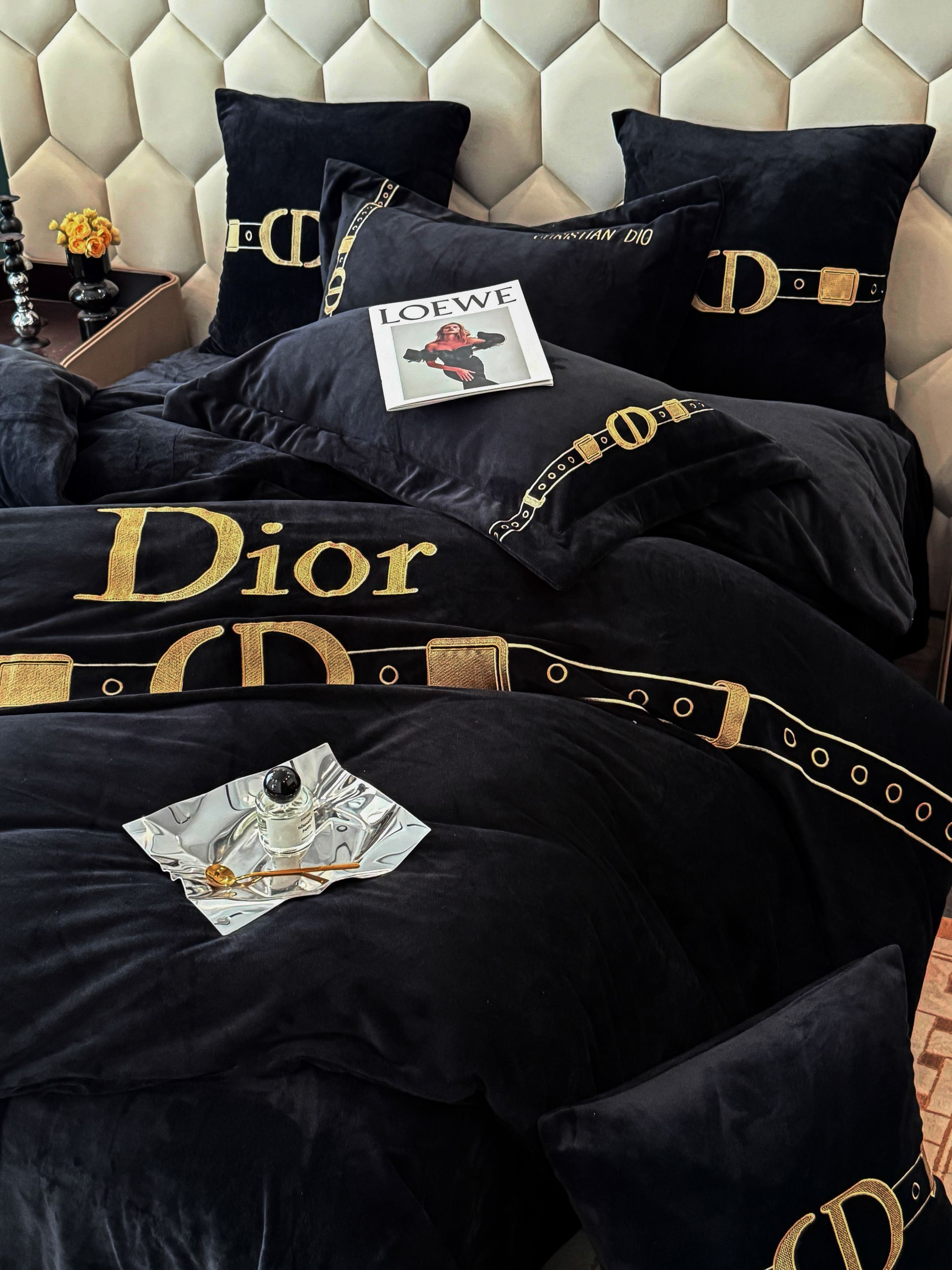 Dior 디올 벨트 자수 블랙 극세사 침구세트 5