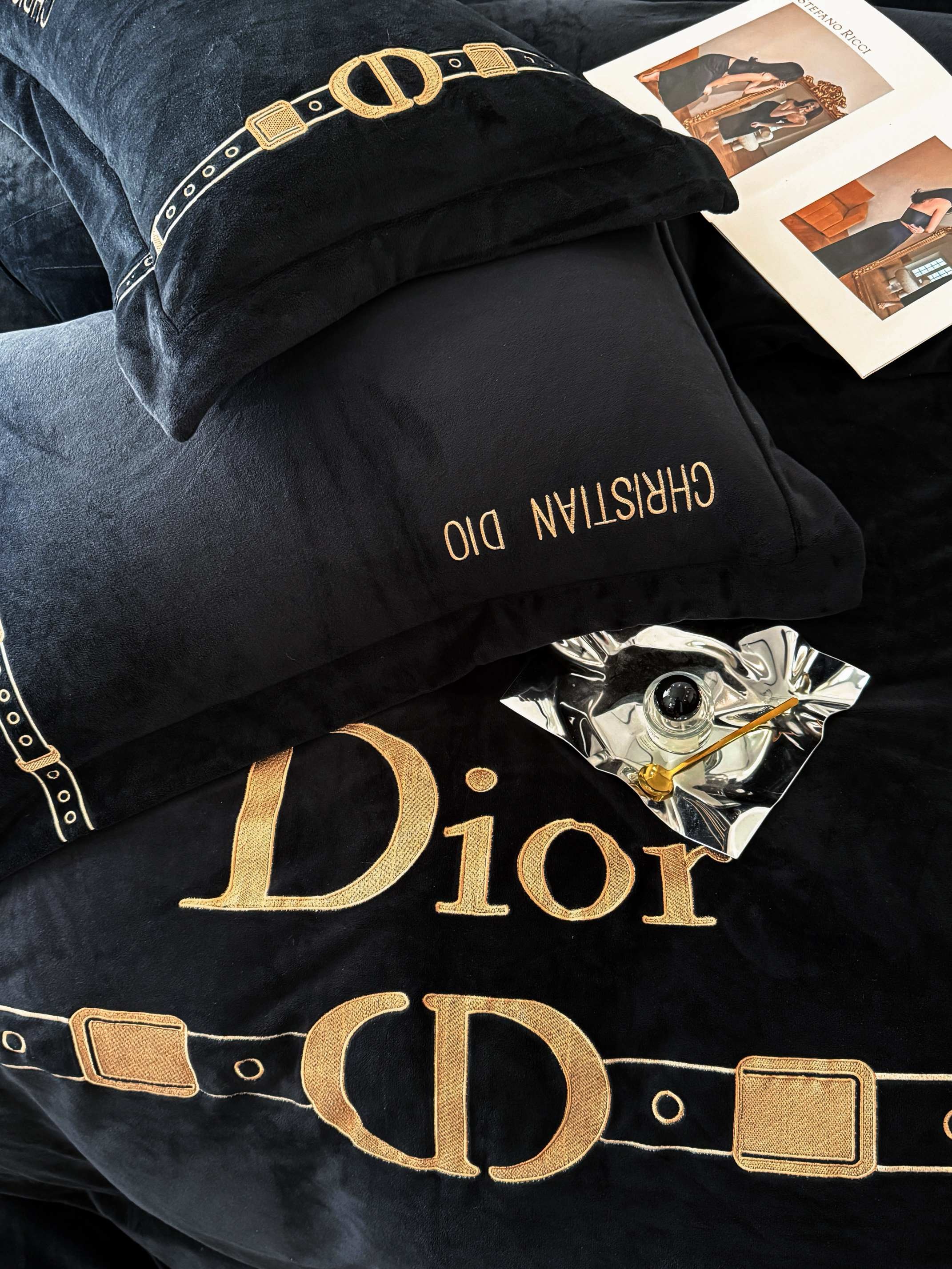 Dior 디올 벨트 자수 블랙 극세사 침구세트 7