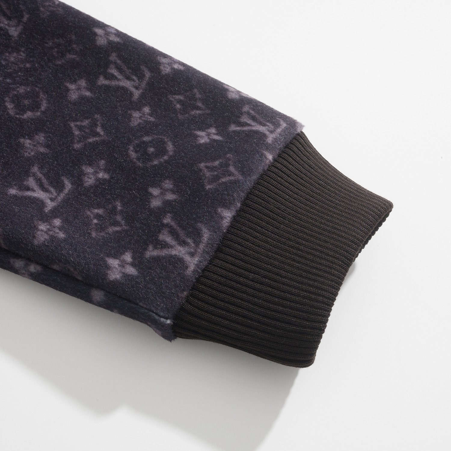 LOUIS VUITTON 루이비통 FW2024 모노그램 페이디드 체크 후드티 8