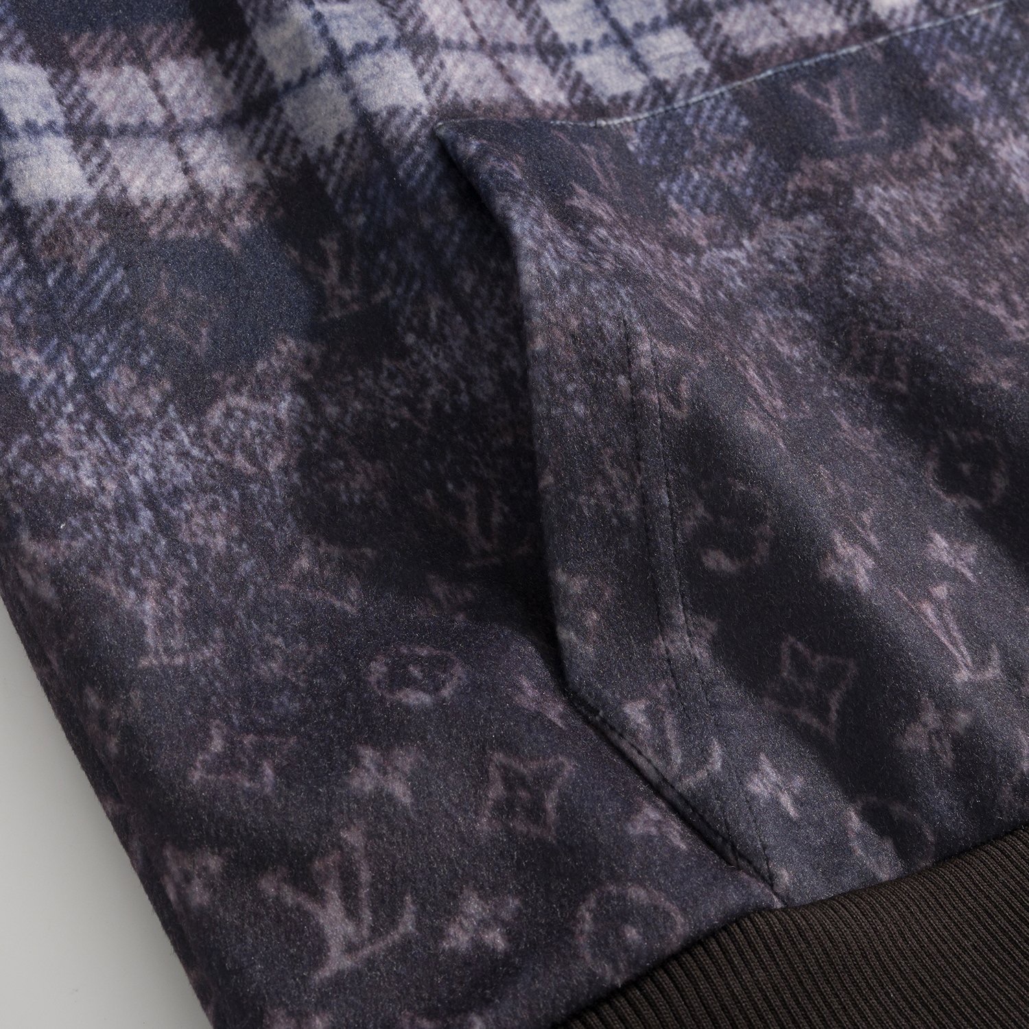 LOUIS VUITTON 루이비통 FW2024 모노그램 페이디드 체크 후드티 9