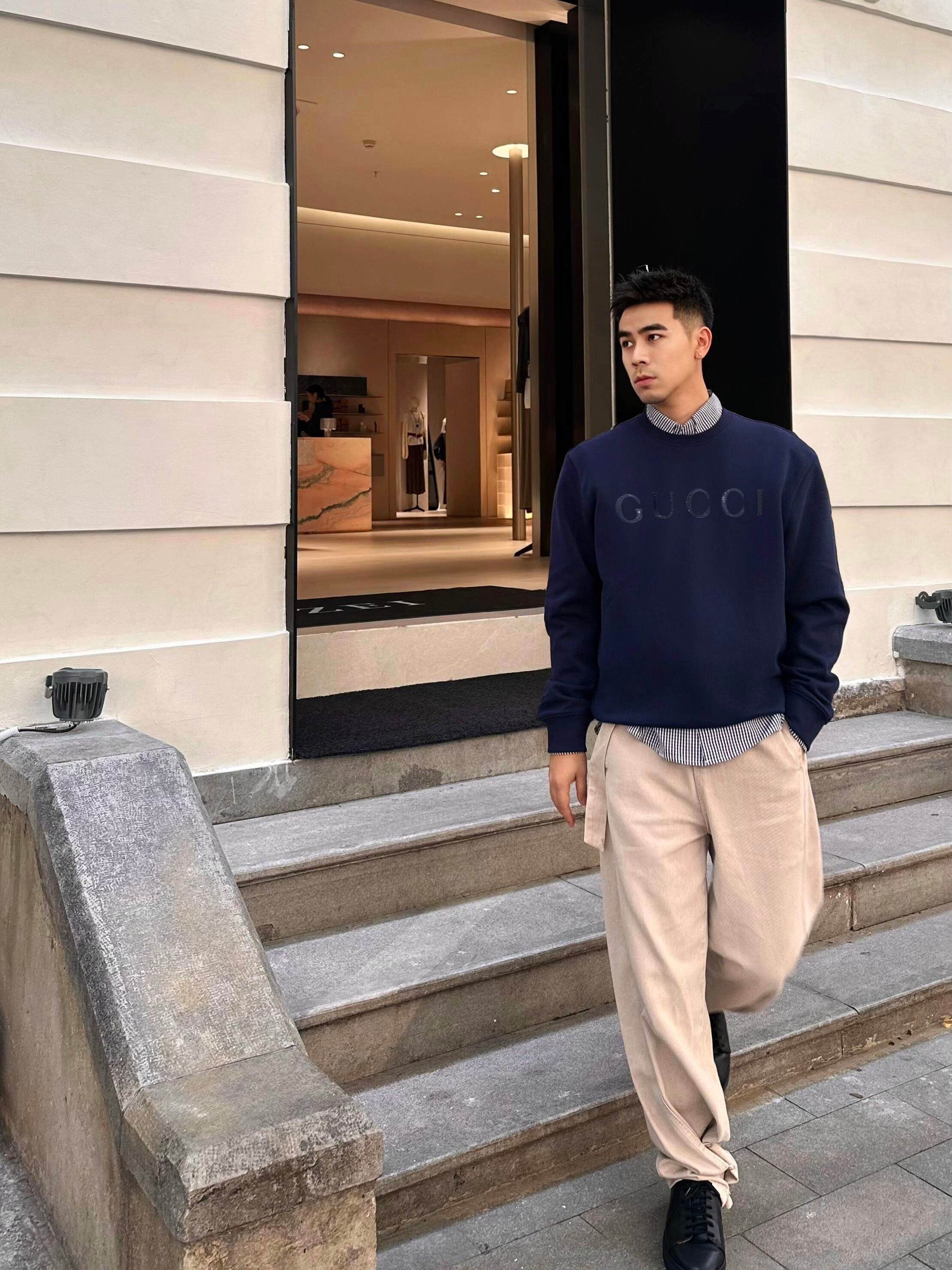 GUCCI 구찌 FW2024 크리스탈 자수 스웨트셔츠 4