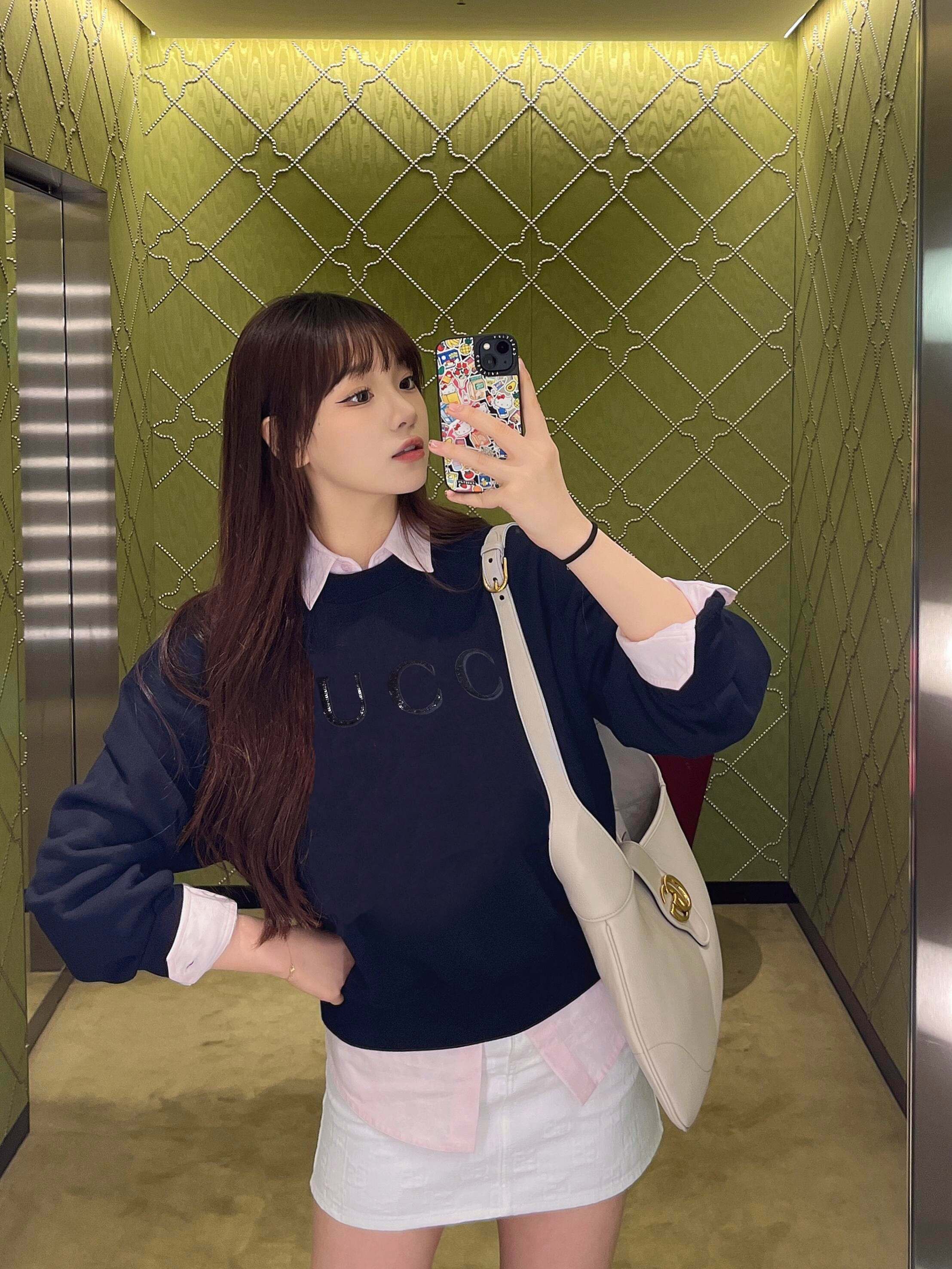 GUCCI 구찌 FW2024 크리스탈 자수 스웨트셔츠 5