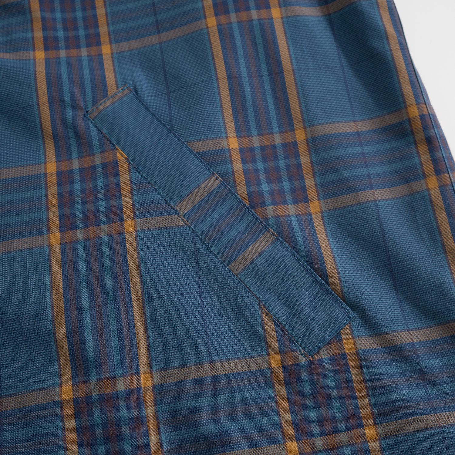 BALENCIAGA 발렌시아가 FW2025 체크 패턴 면 셔츠 8