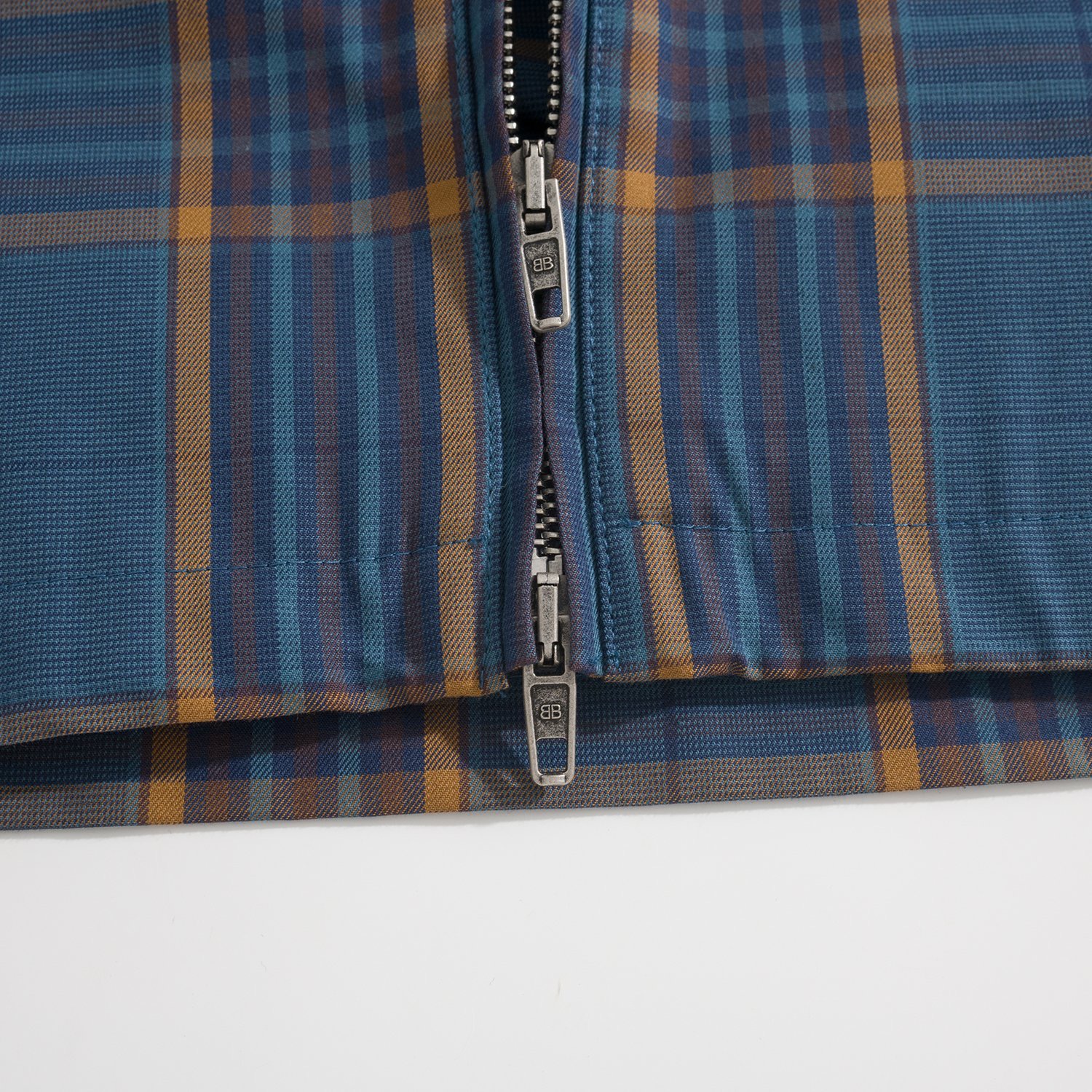 BALENCIAGA 발렌시아가 FW2025 체크 패턴 면 셔츠 10