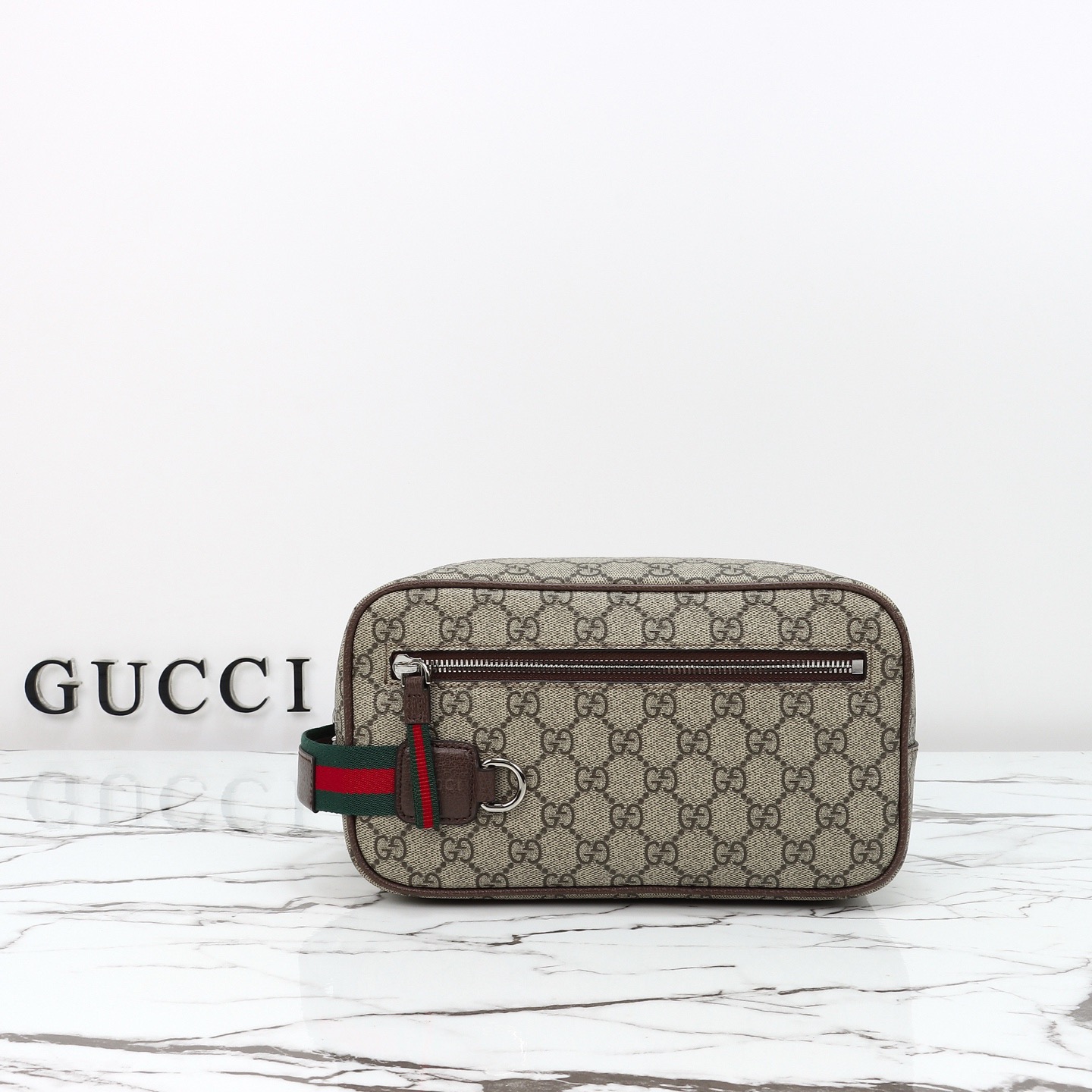 GUCCI 구찌 GG Supreme 클러치백 28.5cm 1